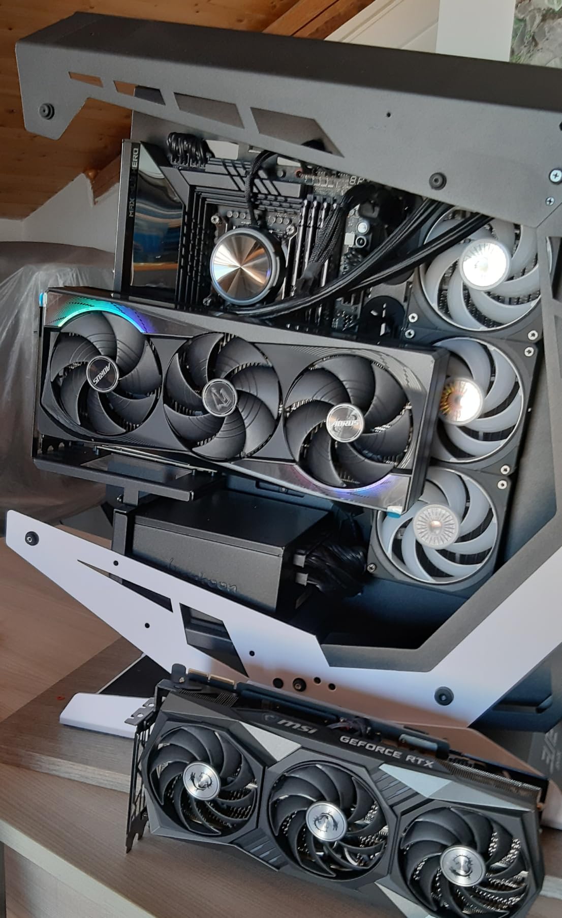Gigabyte Aorus Master RTX 5070 Ti scheda video 16GB DLSS 4