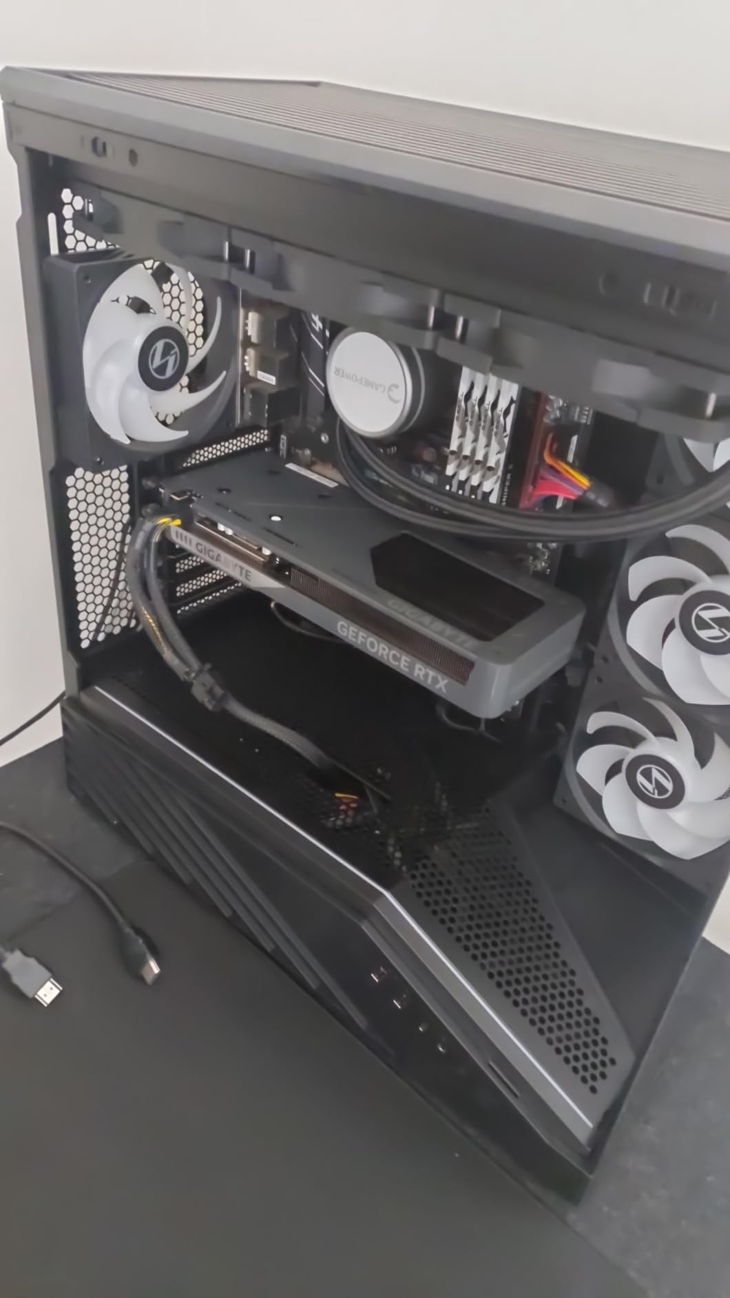 Gigabyte Eagle RTX 5060 Max OC 8G scheda video 8GB GDDR7