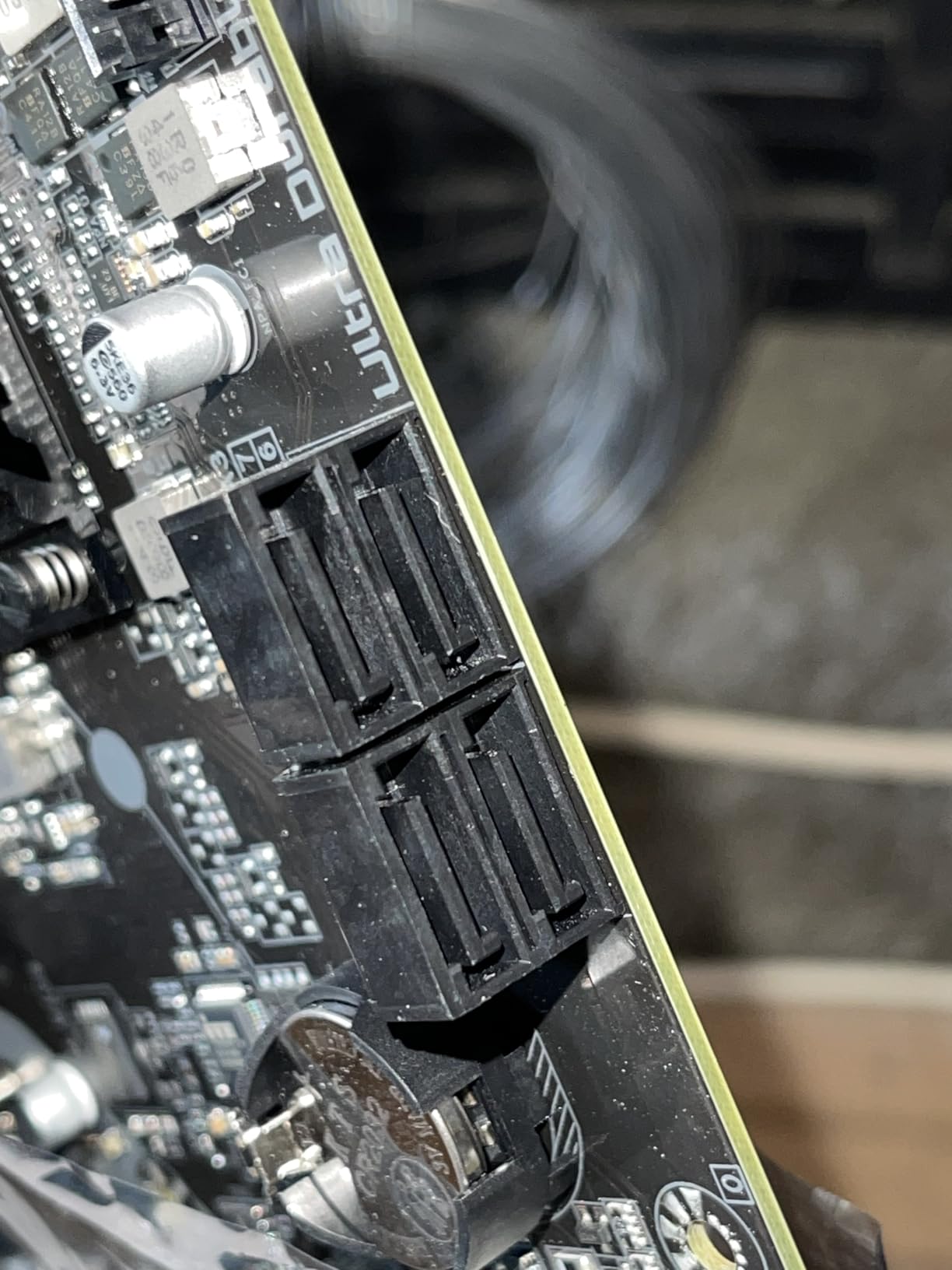 Gigabyte Z790 Eagle scheda madre DDR5 PCIe 4.0
