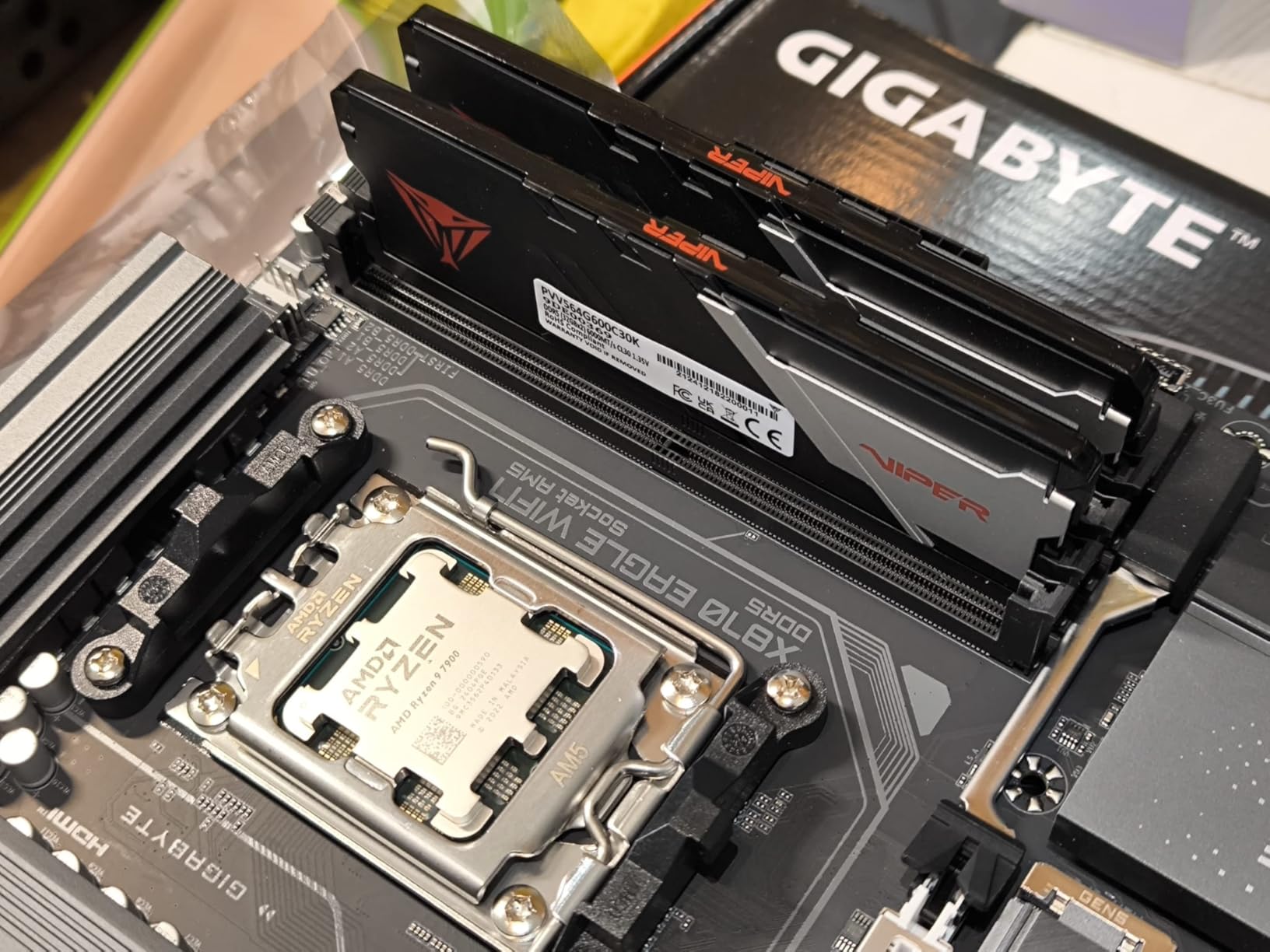 GIGABYTE X870 EAGLE WIFI7 scheda madre AM5 DDR5