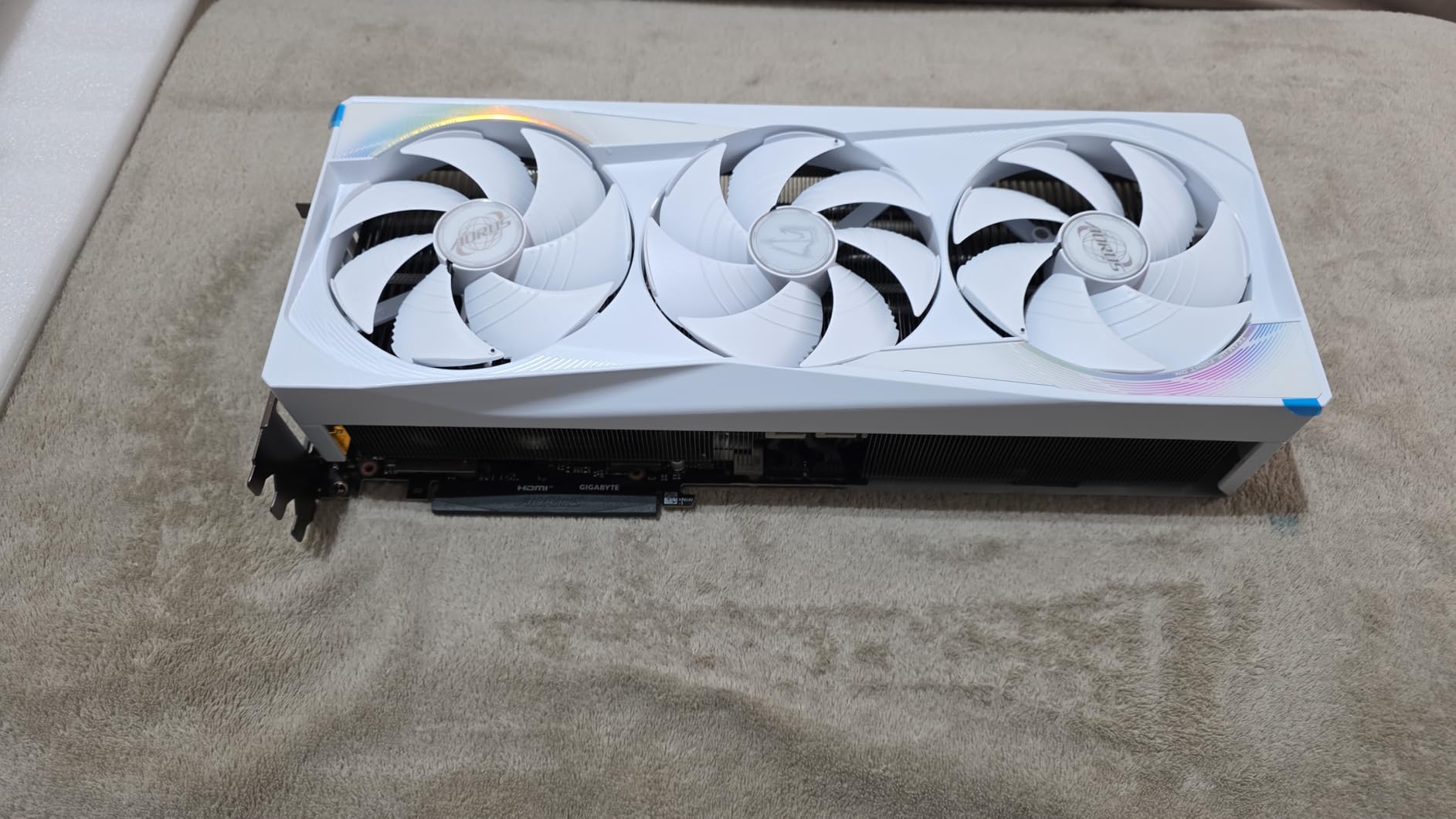 Gigabyte Aorus RTX 5080 Master Ice 16G scheda video 16GB DLSS 4