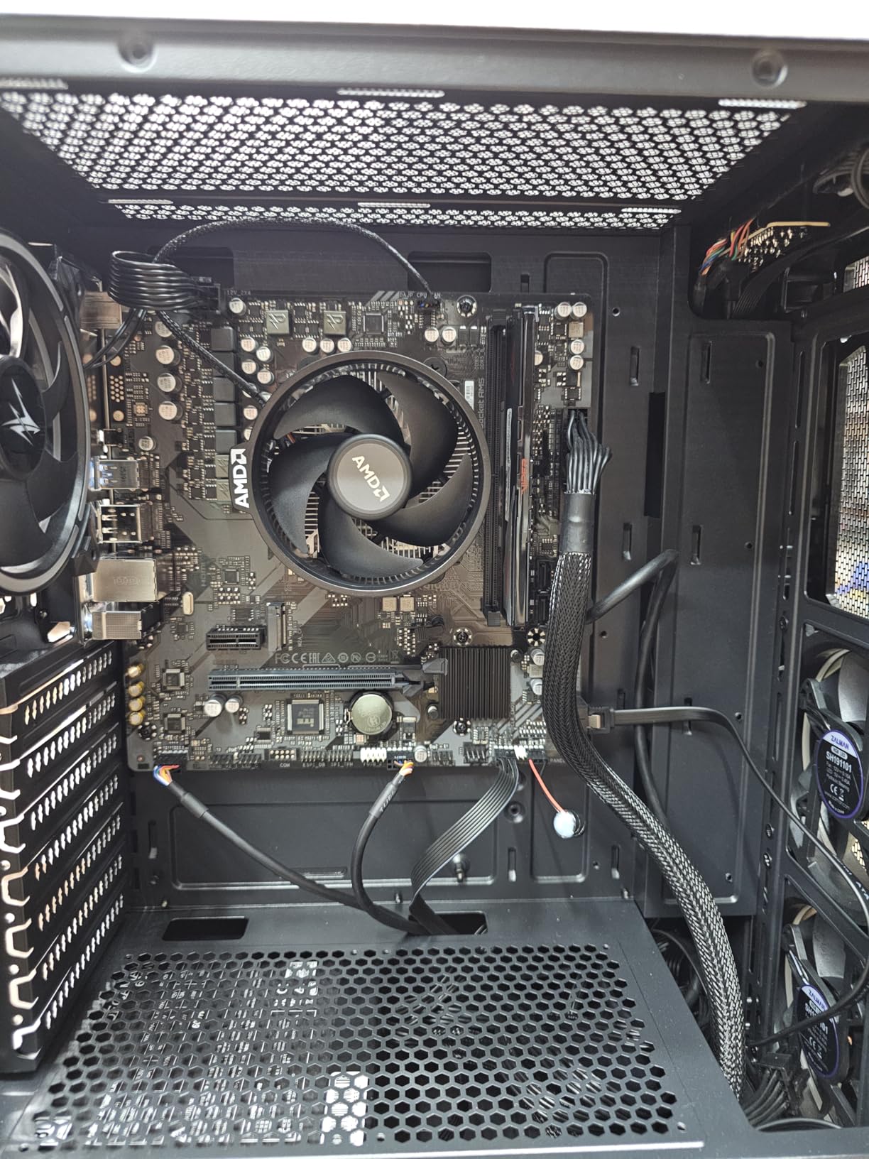 GIGABYTE B840M H scheda madre AM5 DDR5