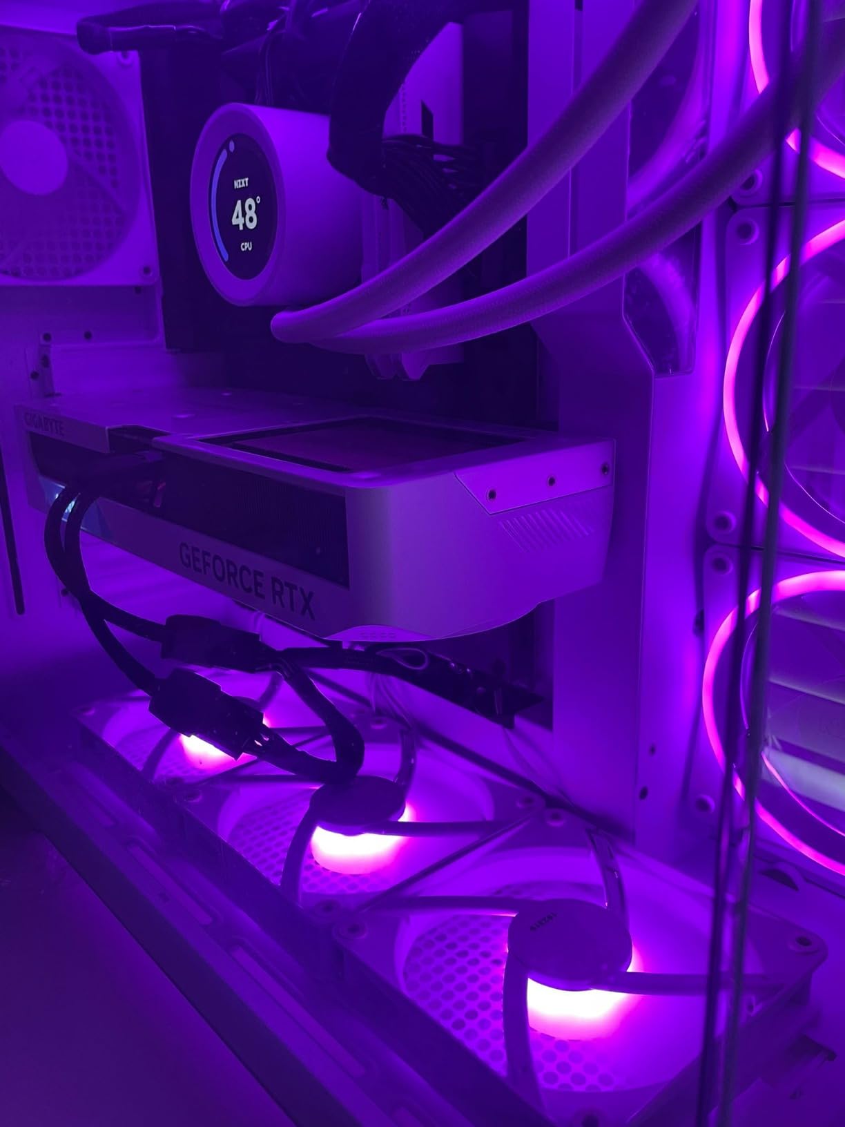 Gigabyte RTX 4070 Aero OC 12G scheda video GDDR6X bianca