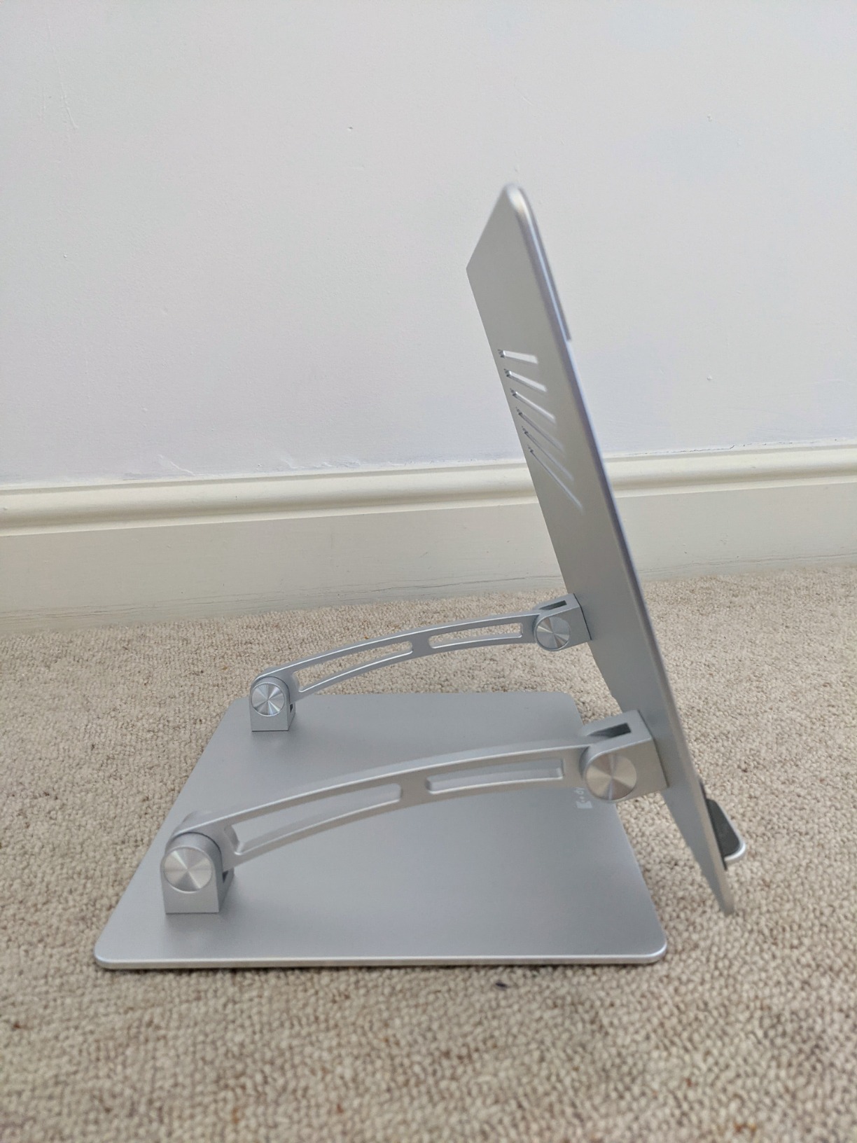 Dynabook PS0106EA1STA Supporto Laptop Alluminio 17" Silver