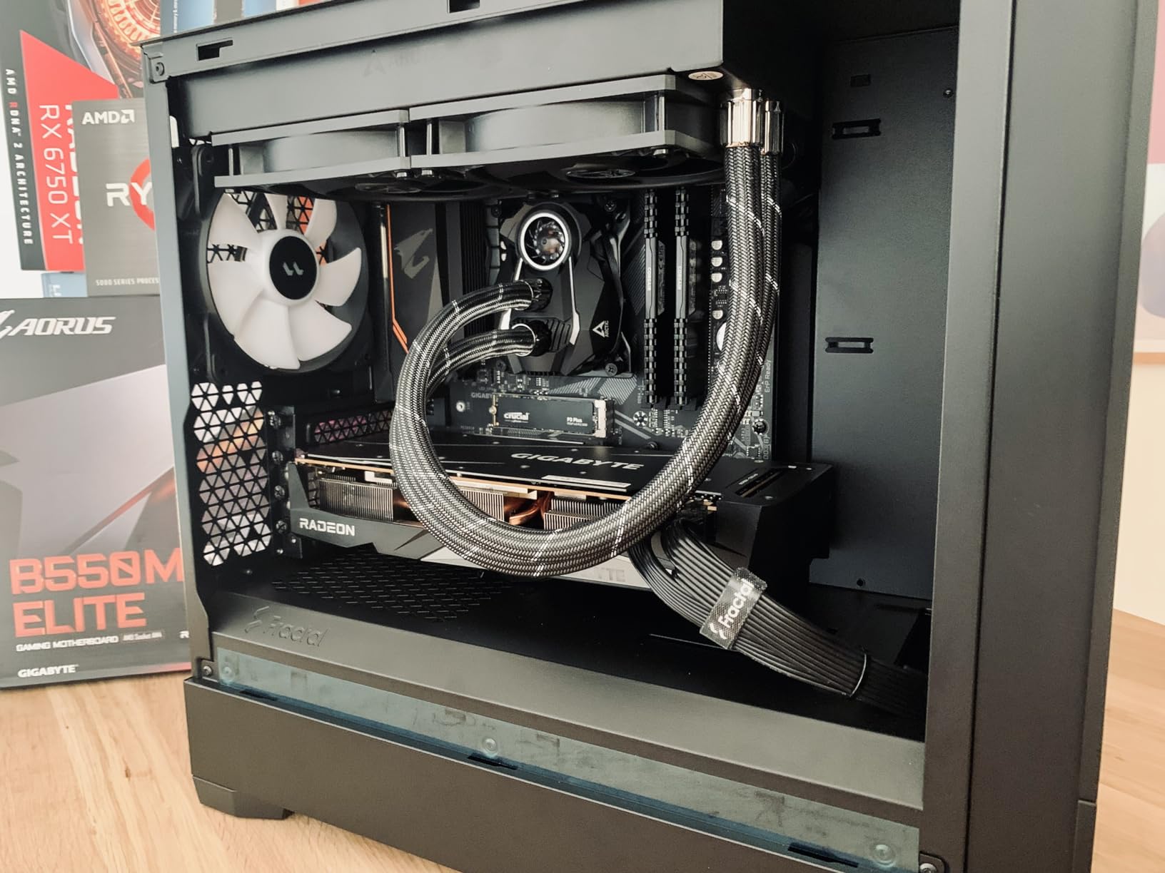 Gigabyte Gaming RX 6750 XT OC scheda video 12GB GDDR6