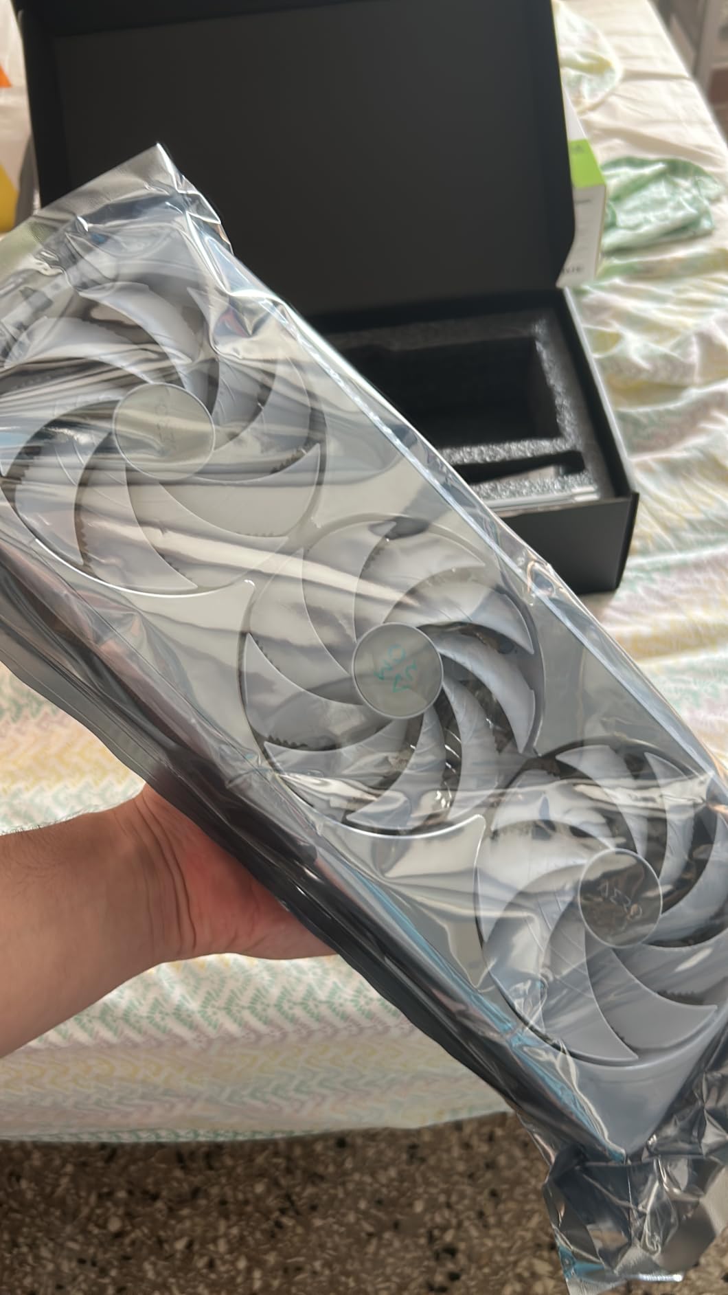 Gigabyte RTX 5070 Ti Aero OC Scheda Video 16GB GDDR7