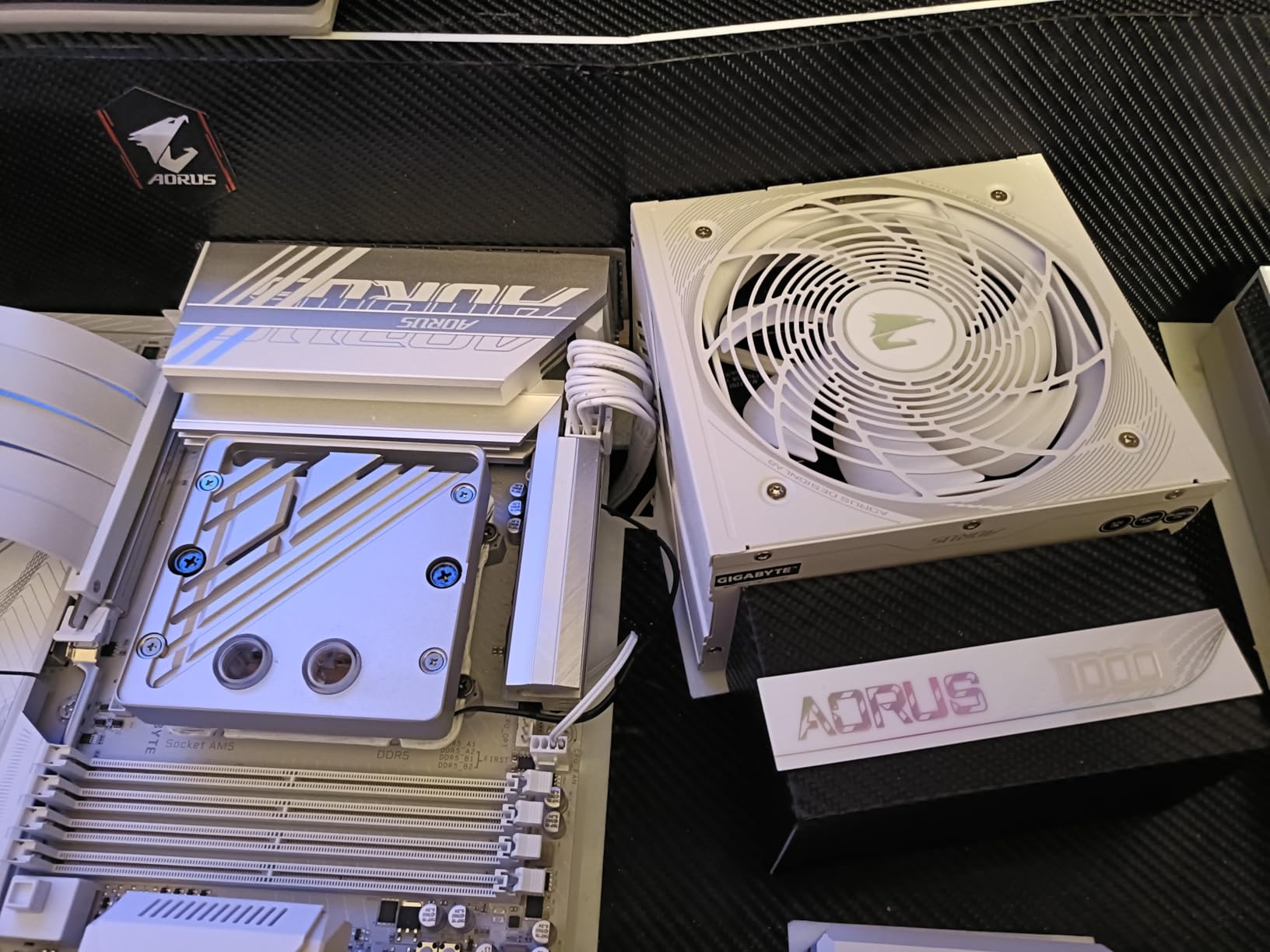 Gigabyte Aorus Elite P1000W Ice alimentatore 1000W Platinum modulare