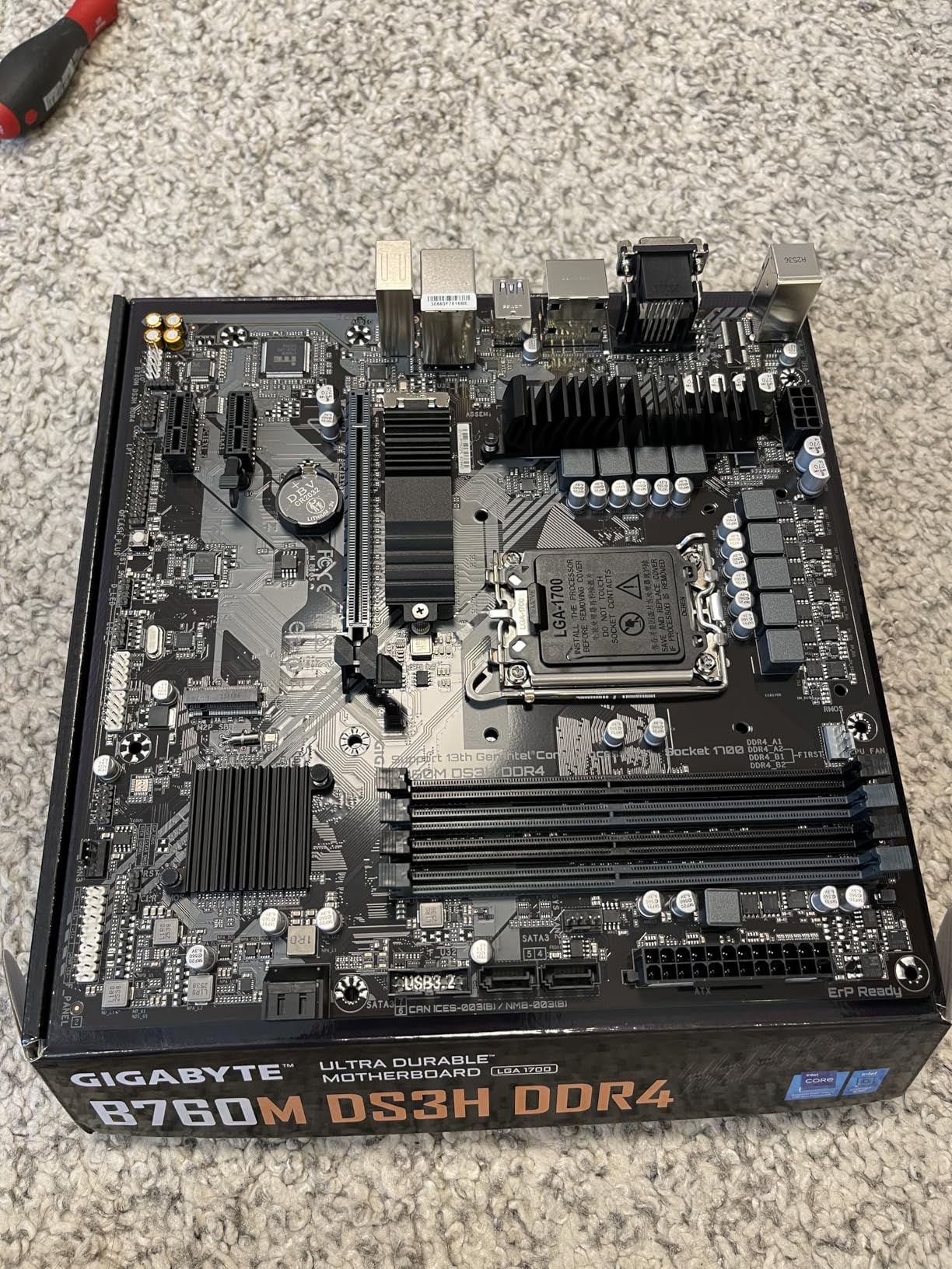 GIGABYTE B760M DS3H DDR4 scheda madre LGA 1700