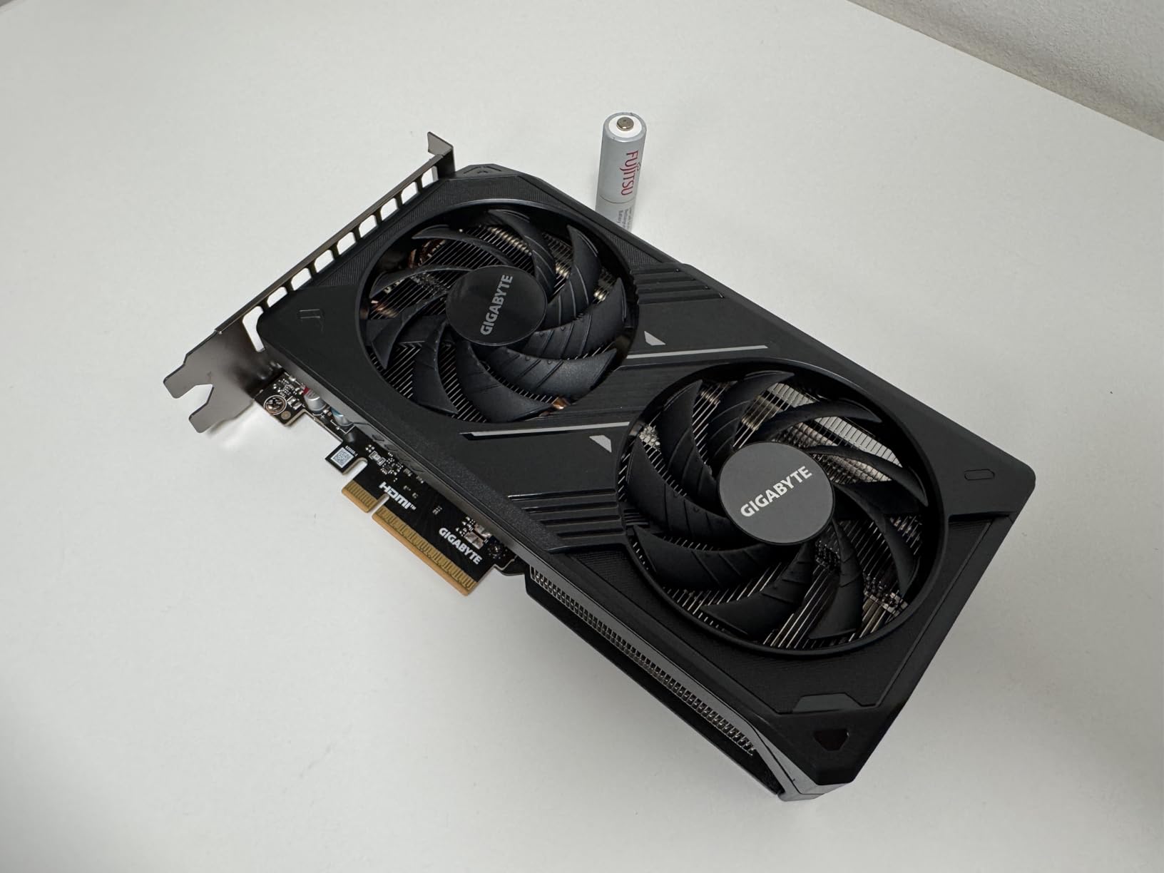 Gigabyte WINDFORCE OC GV-N5060WF2OC-8GD scheda grafica 8GB GDDR7