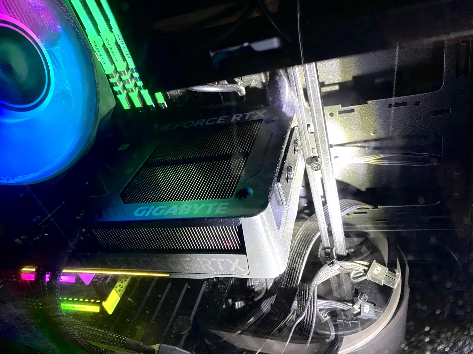 Gigabyte GeForce RTX 5070 Ti Eagle OC SFF 16G scheda video GDDR7