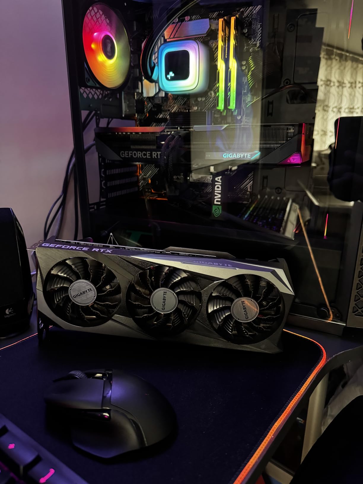 GIGABYTE RTX 5070 GAMING OC scheda video 12GB GDDR7