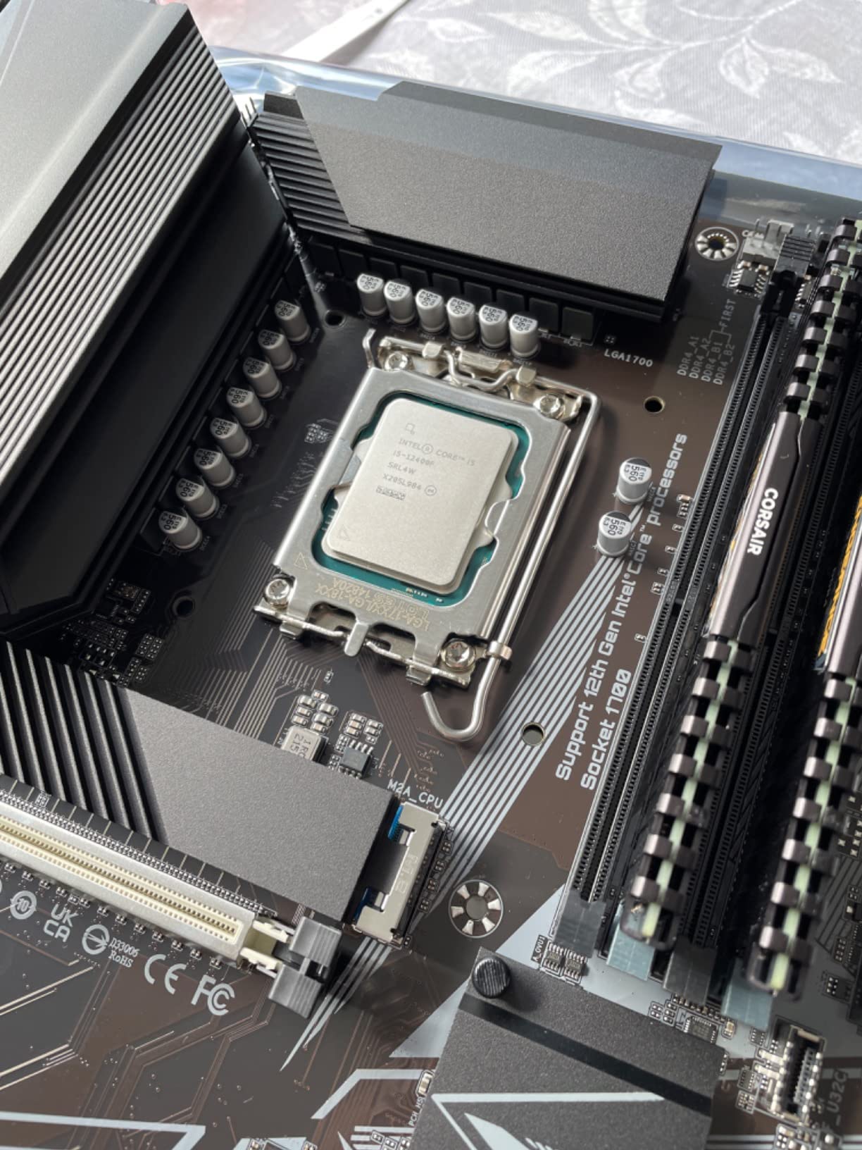 GIGABYTE Z690 UD scheda madre ATX DDR4 LGA1700