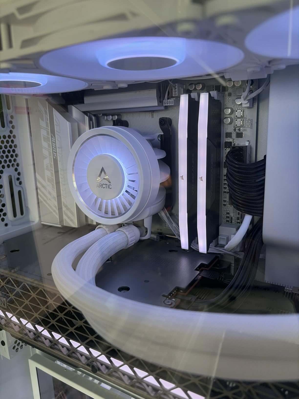GIGABYTE B850 AORUS Elite WIFI7 ICE scheda madre AM5 DDR5