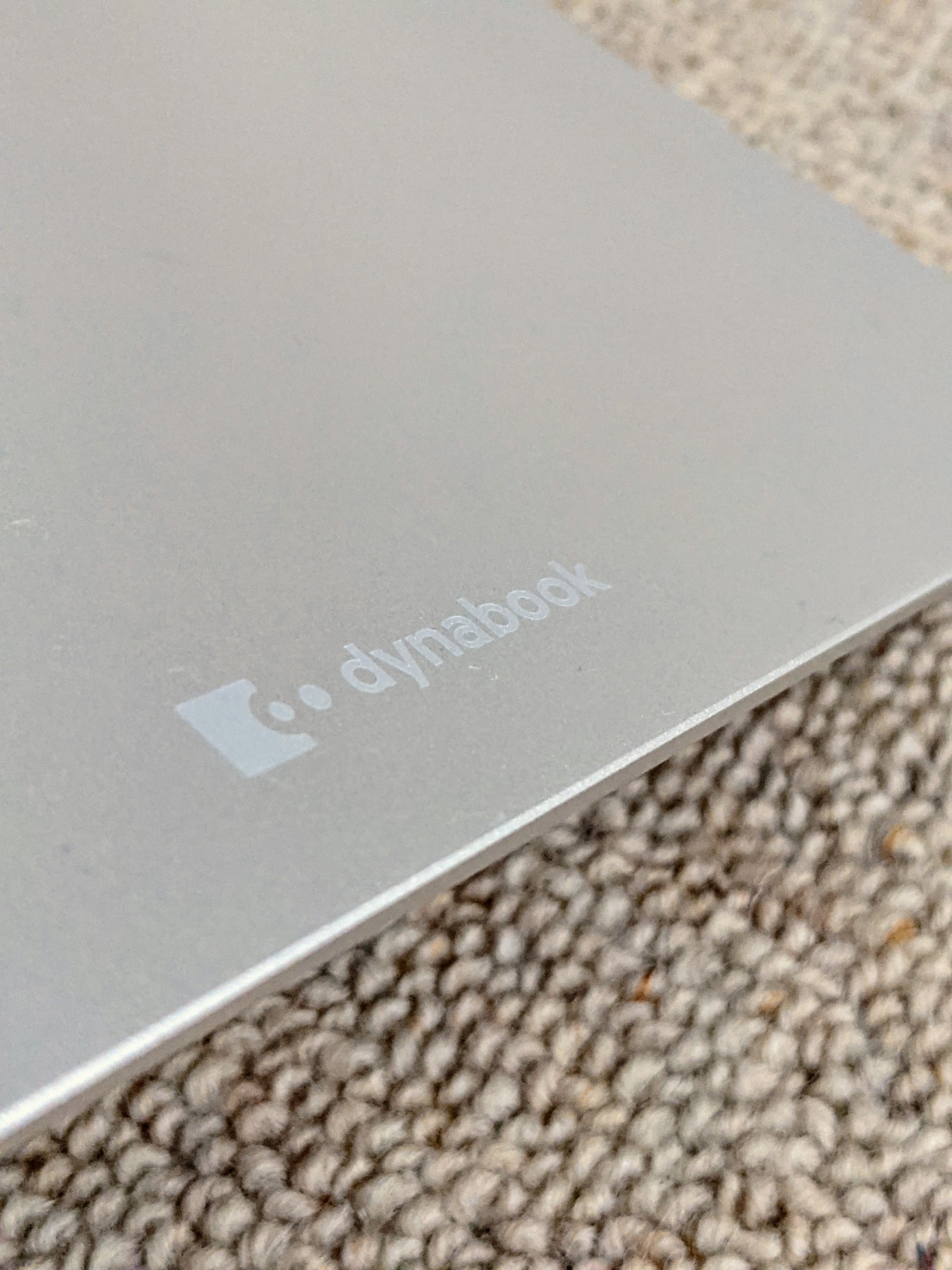 Dynabook PS0106EA1STA Supporto Laptop Alluminio 17" Silver