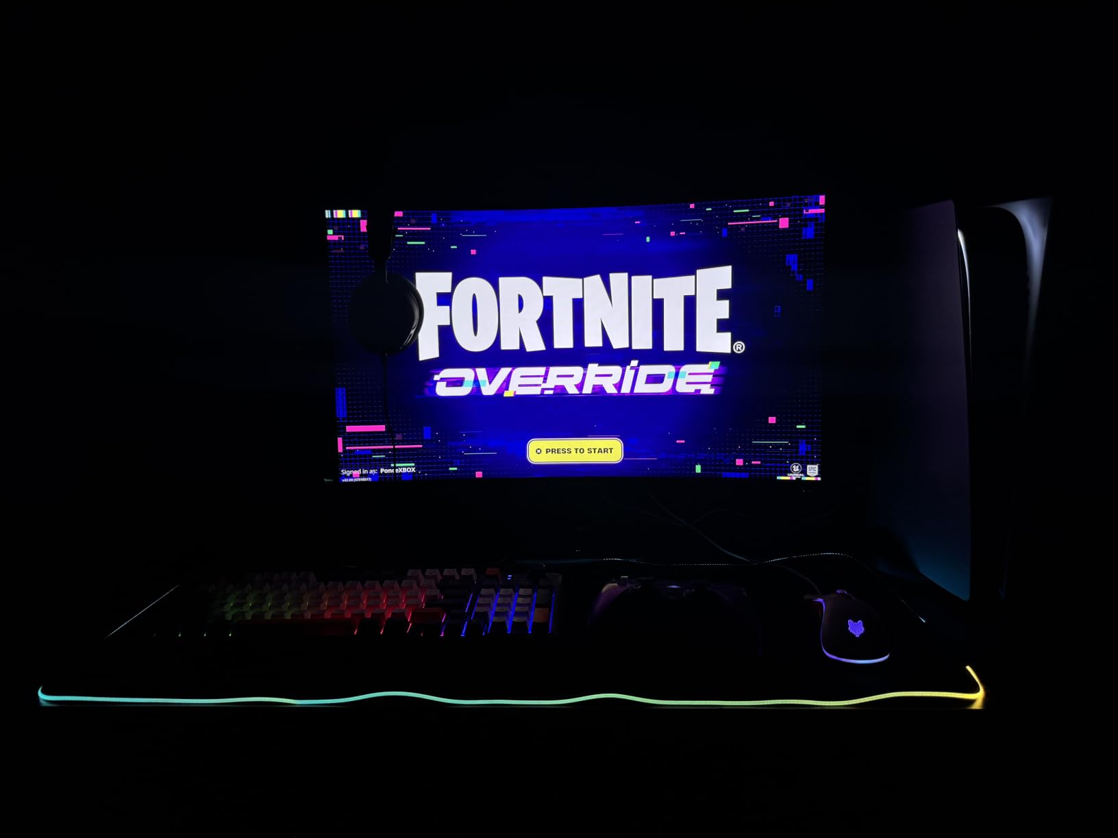 GIGABYTE GS27QCA monitor curvo 27 QHD 180Hz