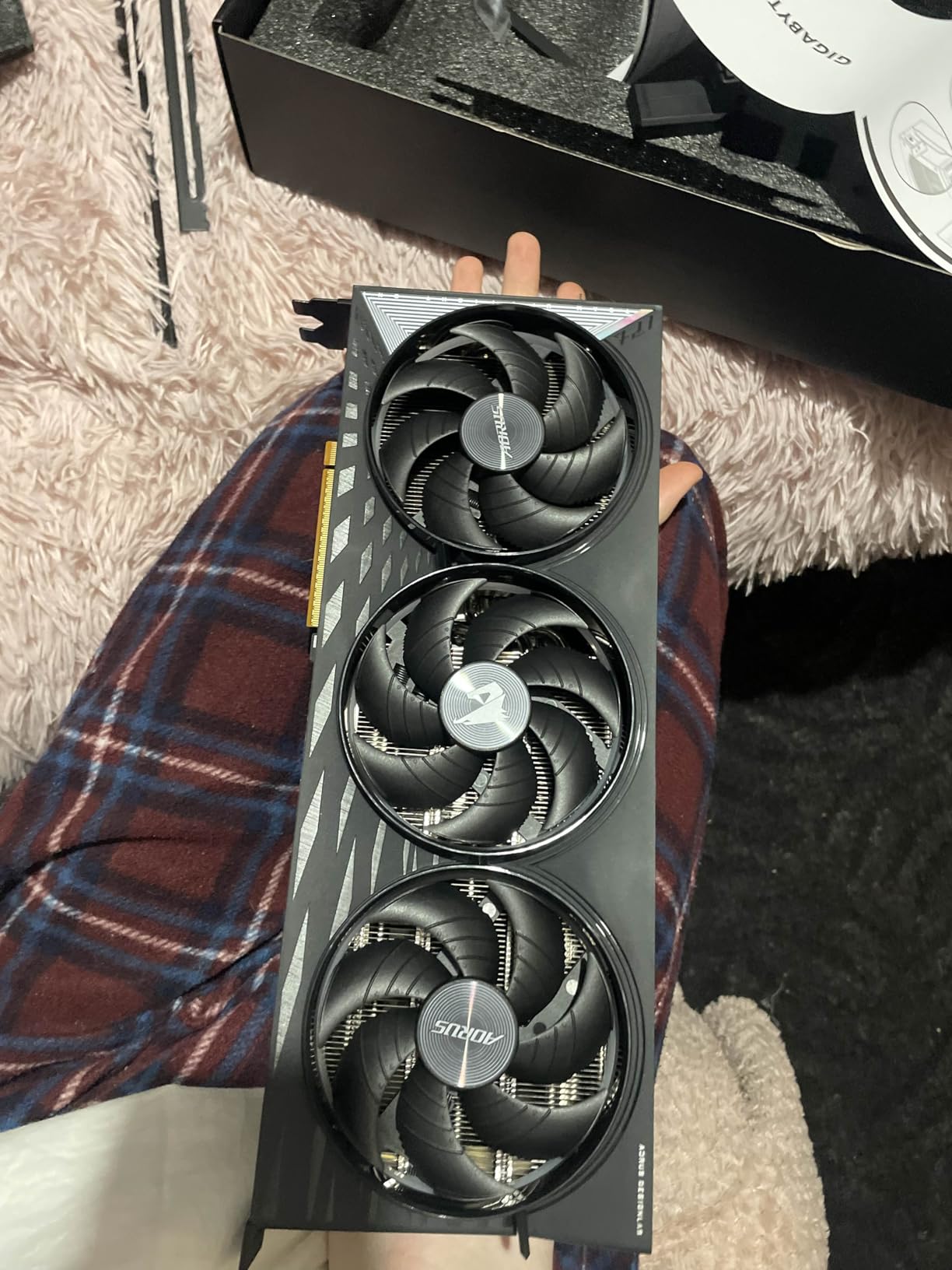 GIGABYTE AORUS Radeon RX 9070 XT ELITE 16G Scheda Video 16GB GDDR6