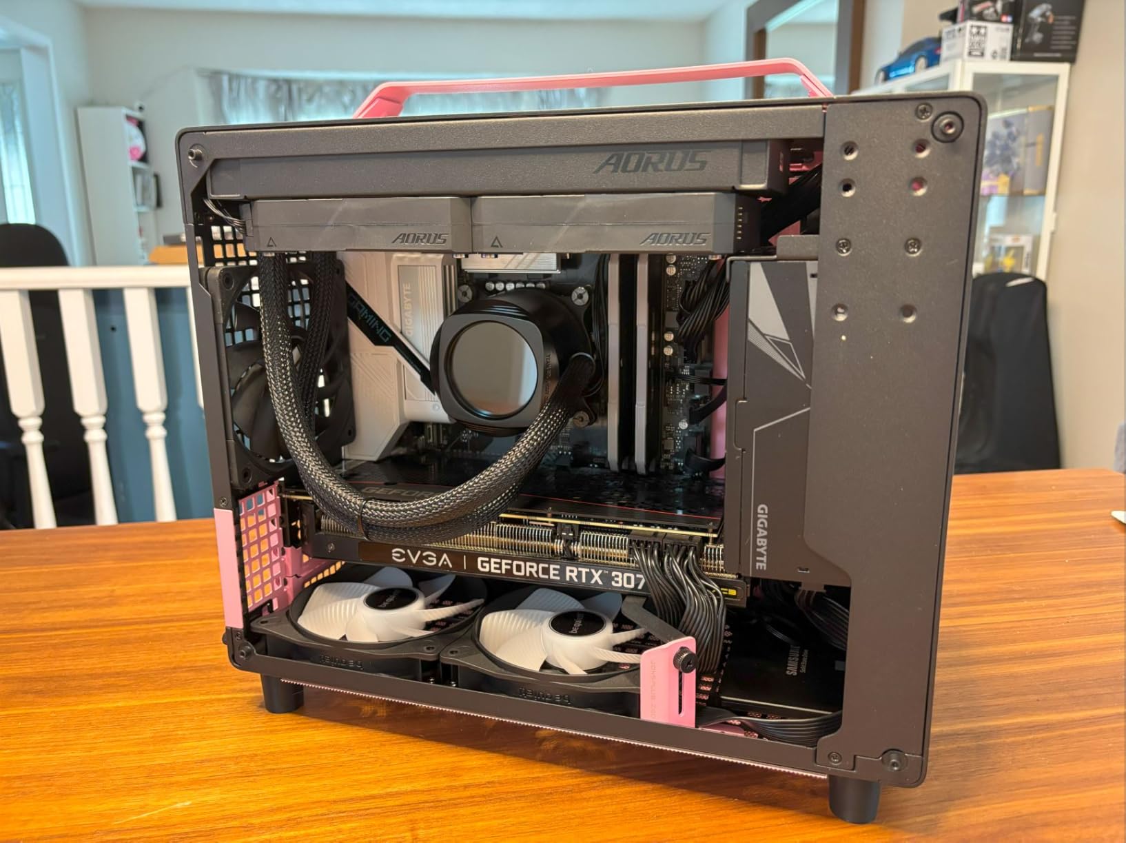 GIGABYTE GAMING PLUS B760M WiFi scheda madre LGA 1700 DDR4