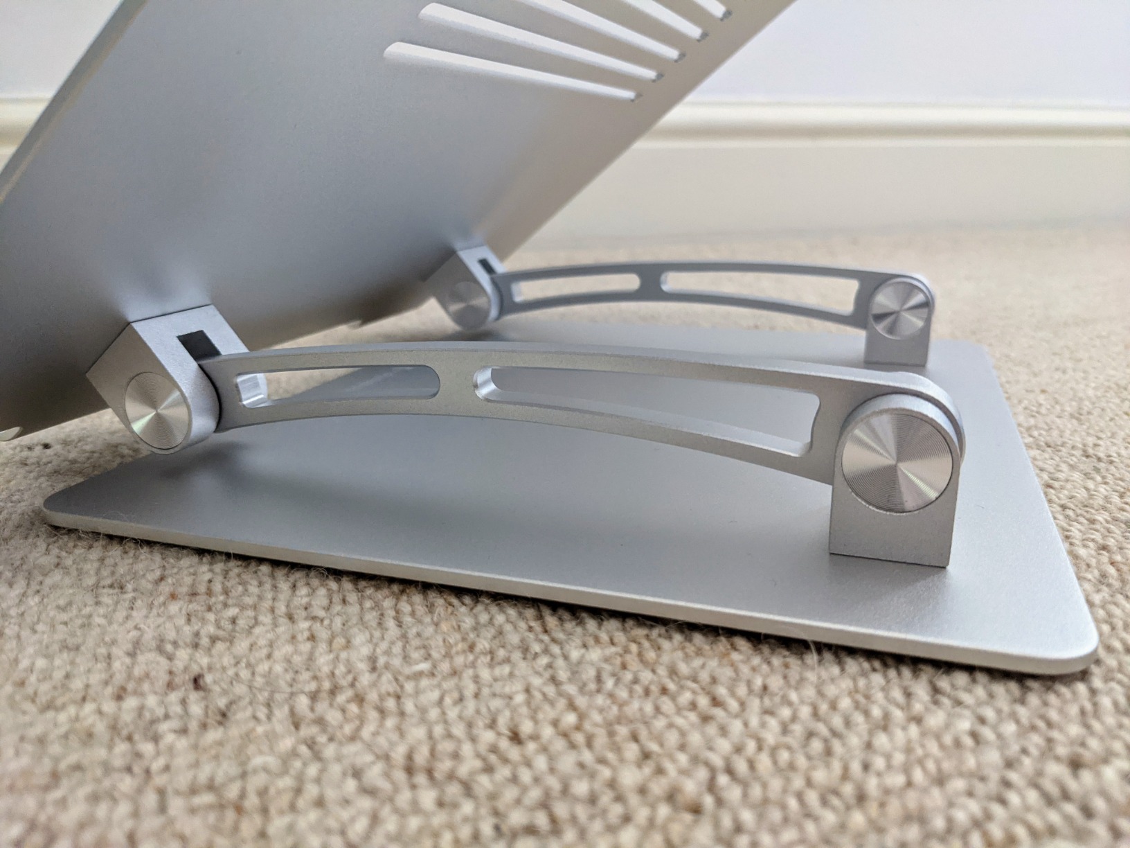 Dynabook PS0106EA1STA Supporto Laptop Alluminio 17" Silver
