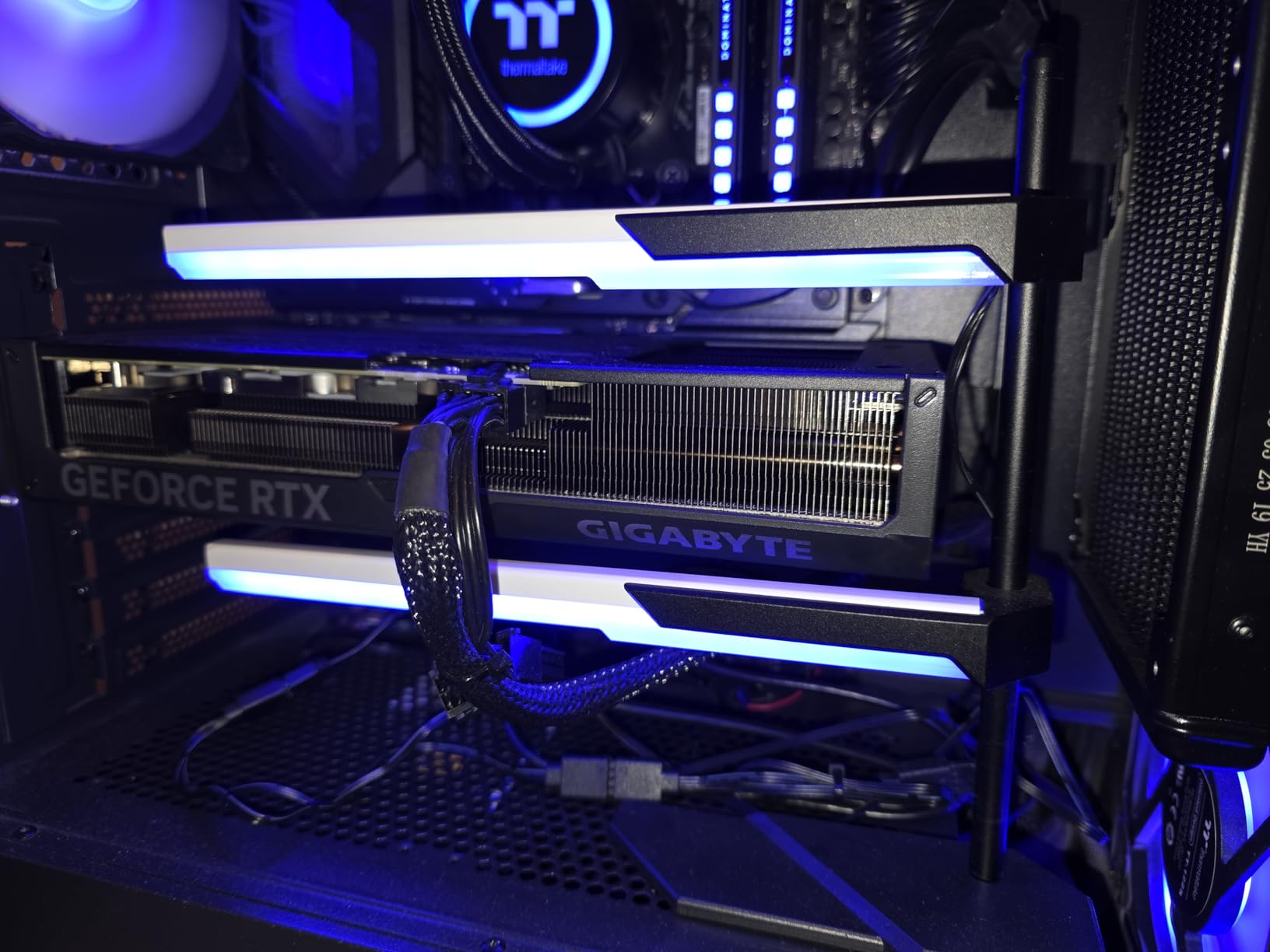 GIGABYTE WINDFORCE OC RTX 4070 scheda grafica 12GB GDDR6X