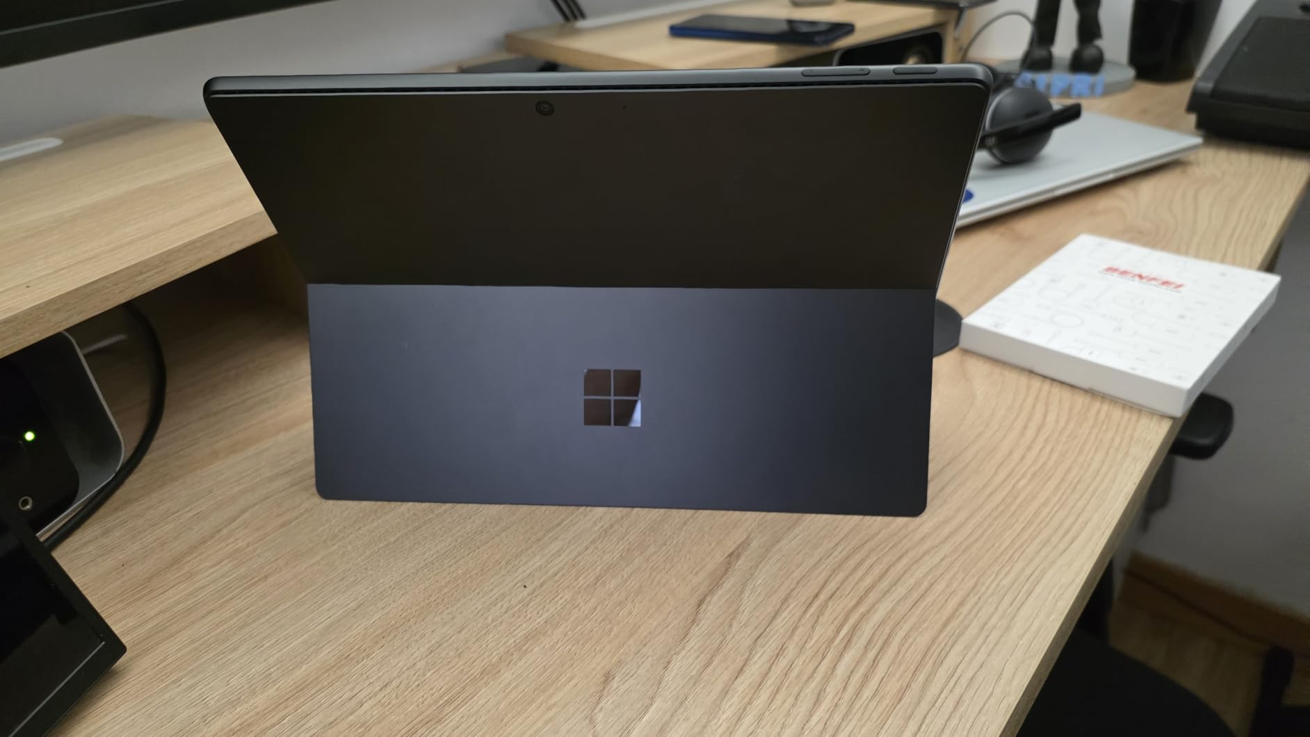 Microsoft Surface Pro 11 Snapdragon X Elite notebook 16GB 512GB nero OLED