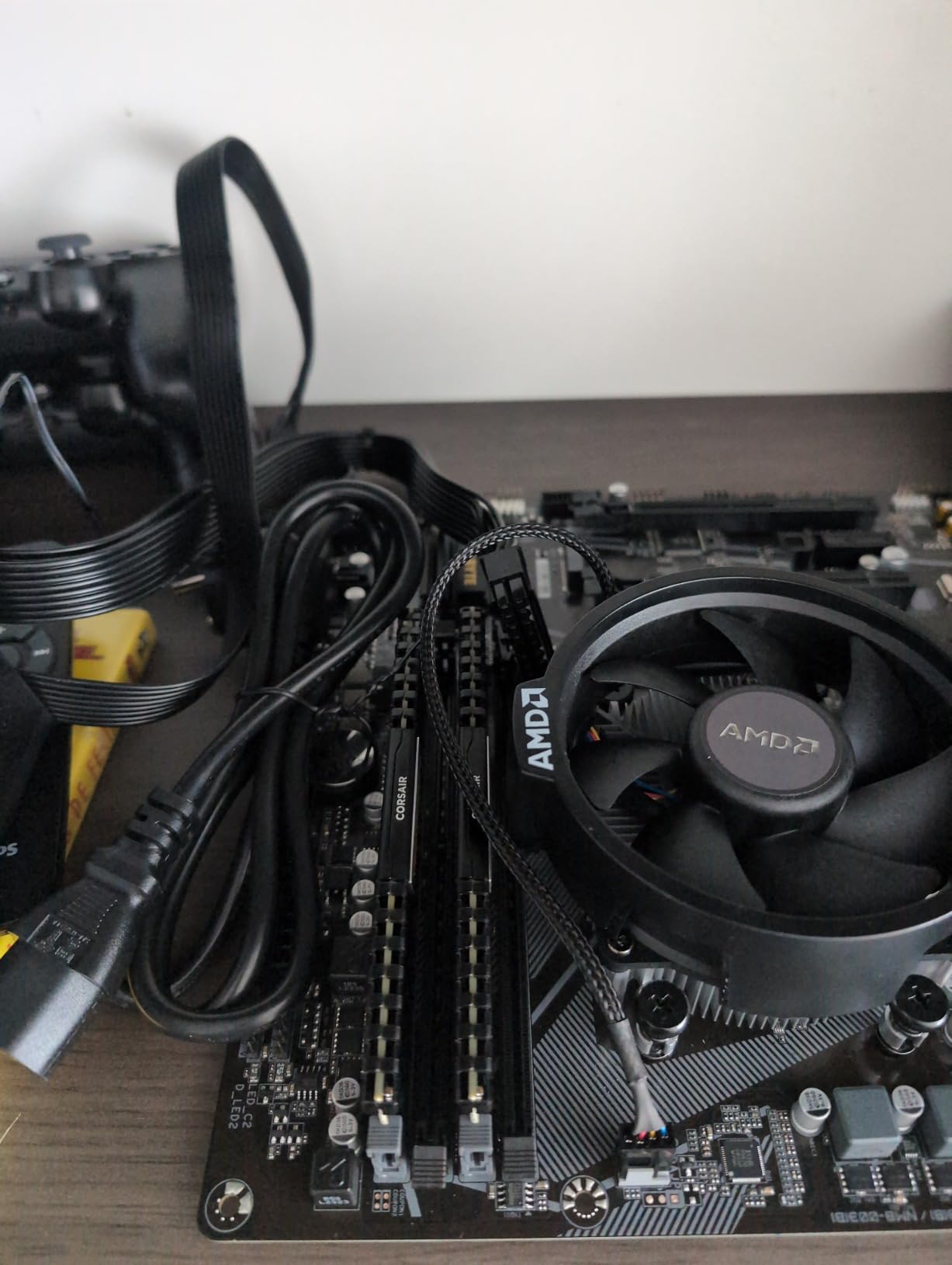 Gigabyte B550M DS3H scheda madre AM4 micro ATX