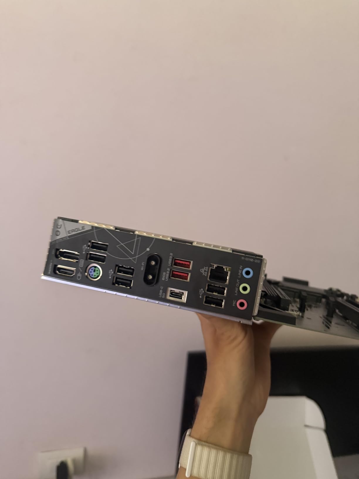 Gigabyte B650 Eagle AX scheda madre AM5 DDR5 WiFi