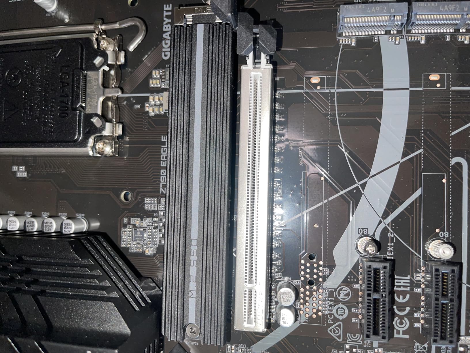 Gigabyte Z790 Eagle scheda madre DDR5 PCIe 4.0