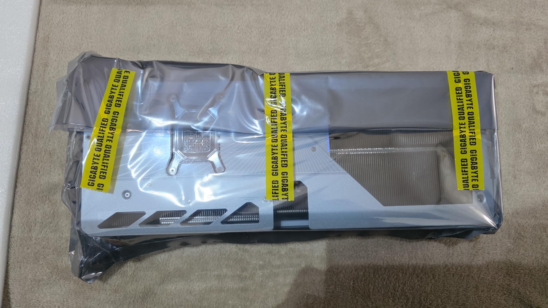 Gigabyte Aorus RTX 5080 Master Ice 16G scheda video 16GB DLSS 4