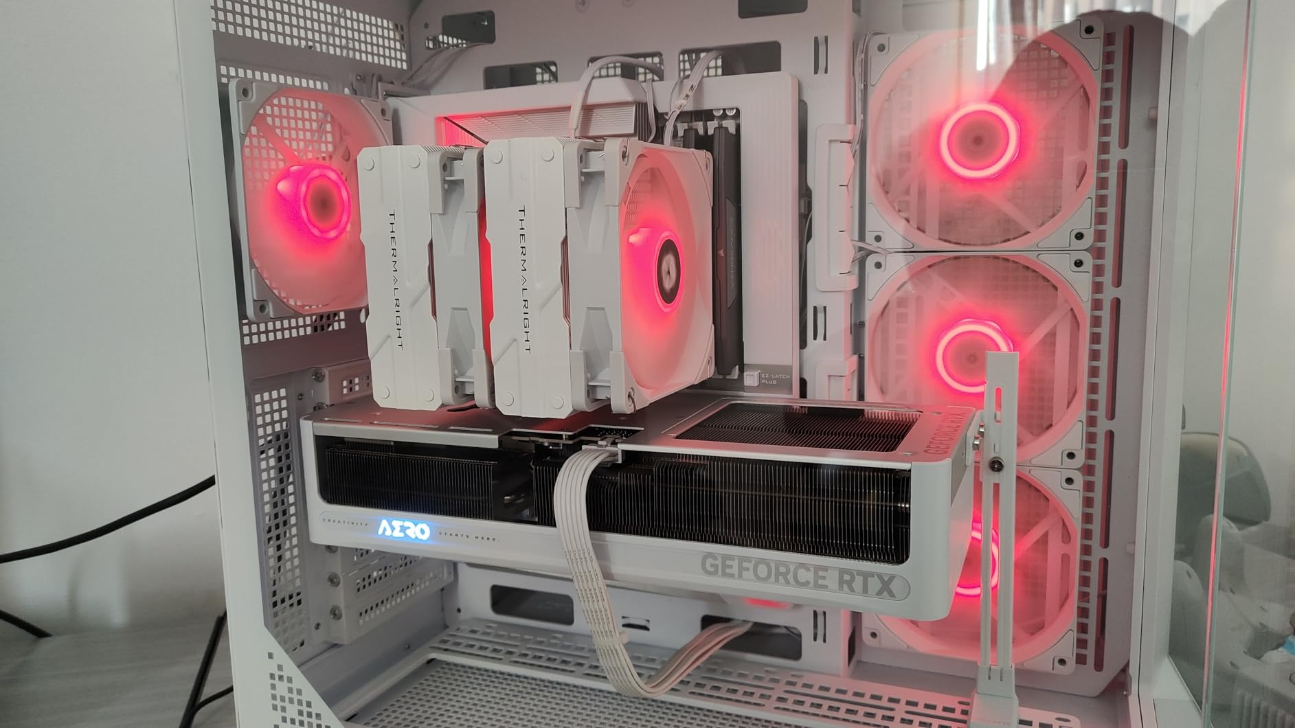 Gigabyte B650E Aorus Stealth Ice scheda madre AM5 DDR5 WiFi 7