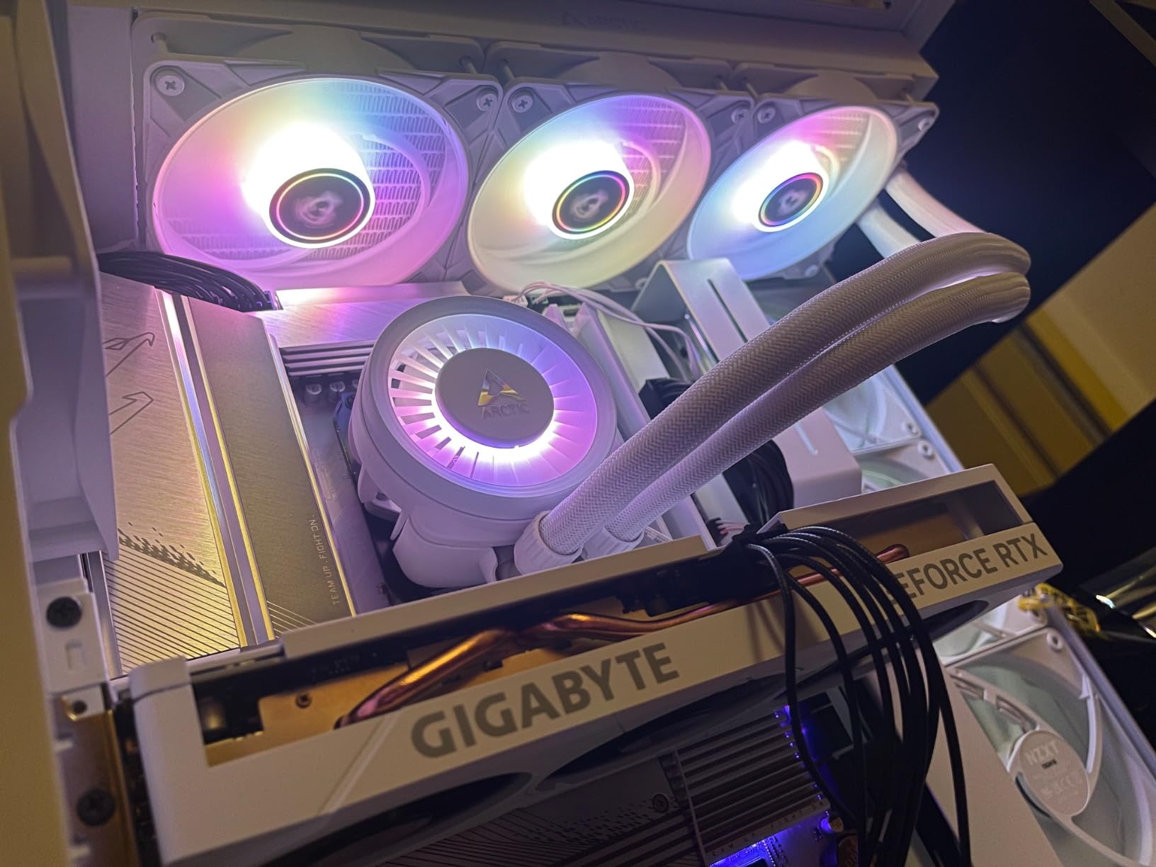 Gigabyte RTX 4060 EAGLE OC ICE 8GB scheda video GDDR6