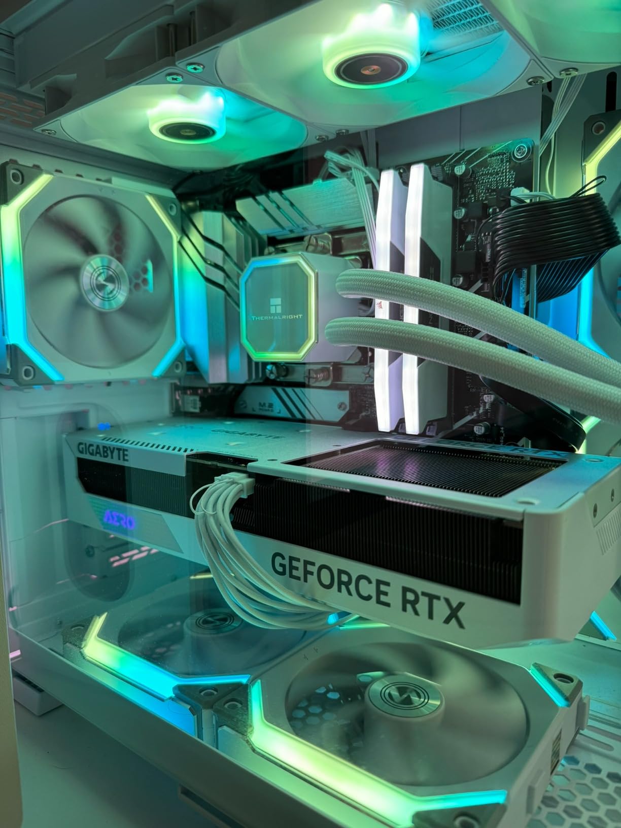 Gigabyte RTX 4070 AERO OC 12GB scheda video GDDR6X