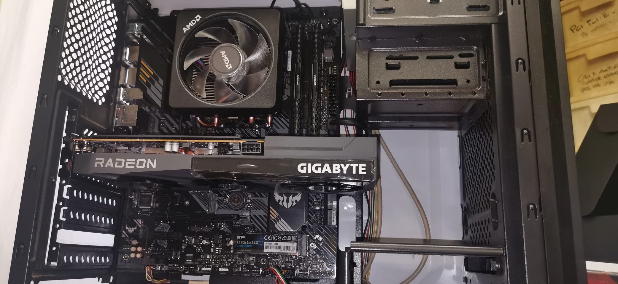Gigabyte Eagle RX 6600 scheda video 8GB GDDR6