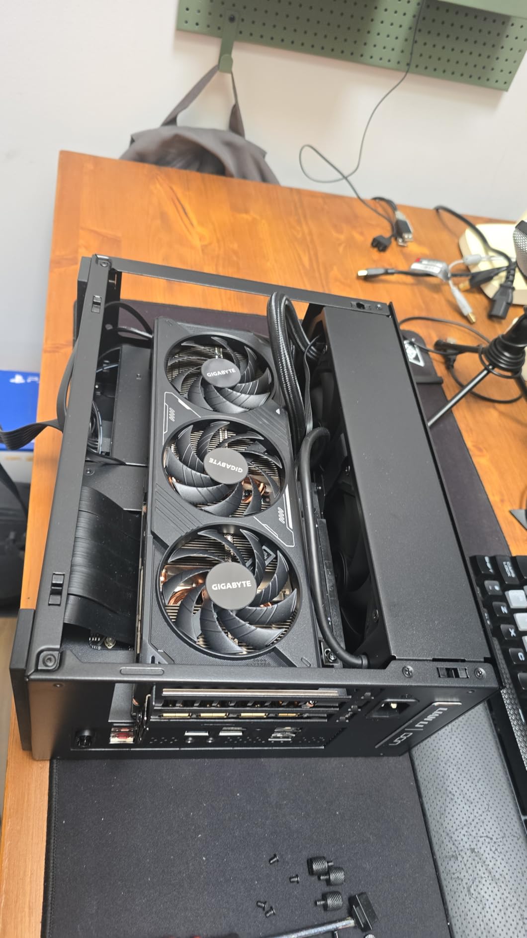 Gigabyte Windforce OC RTX 5070 scheda video 12GB GDDR7