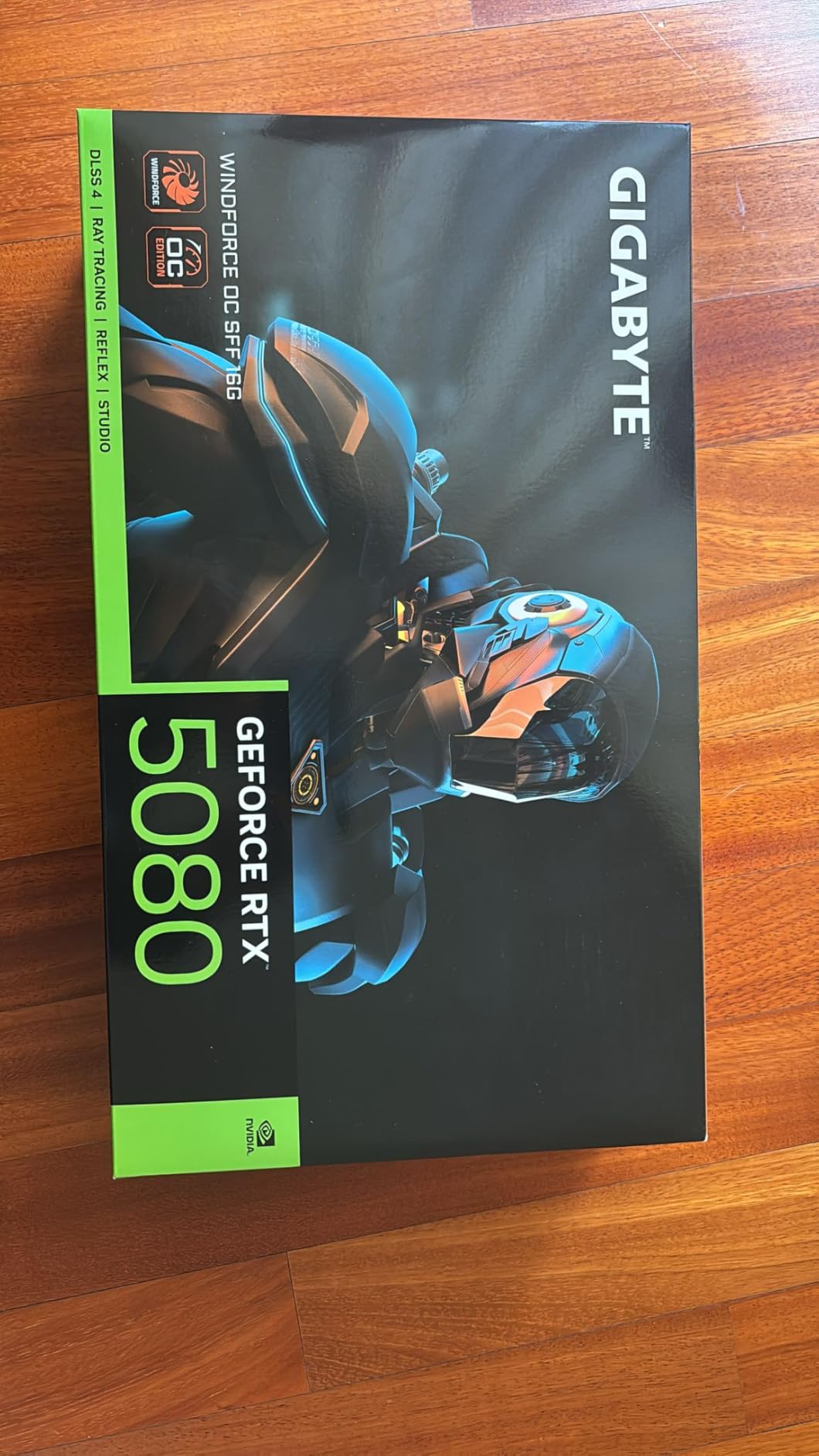 Gigabyte RTX 5080 Windforce OC SFF 16G scheda video GDDR7