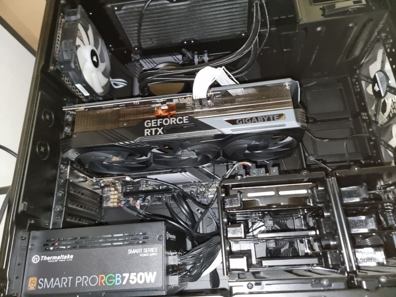 GIGABYTE RTX 4090 GAMING OC 24GB scheda video GDDR6X