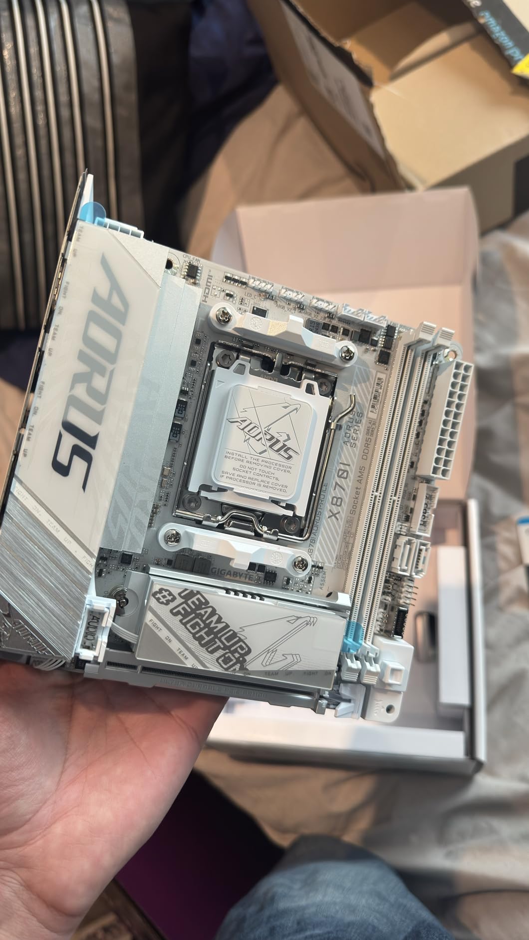 GIGABYTE AORUS X870I PRO ICE scheda madre AM5 Wi-Fi 7 Mini-ITX