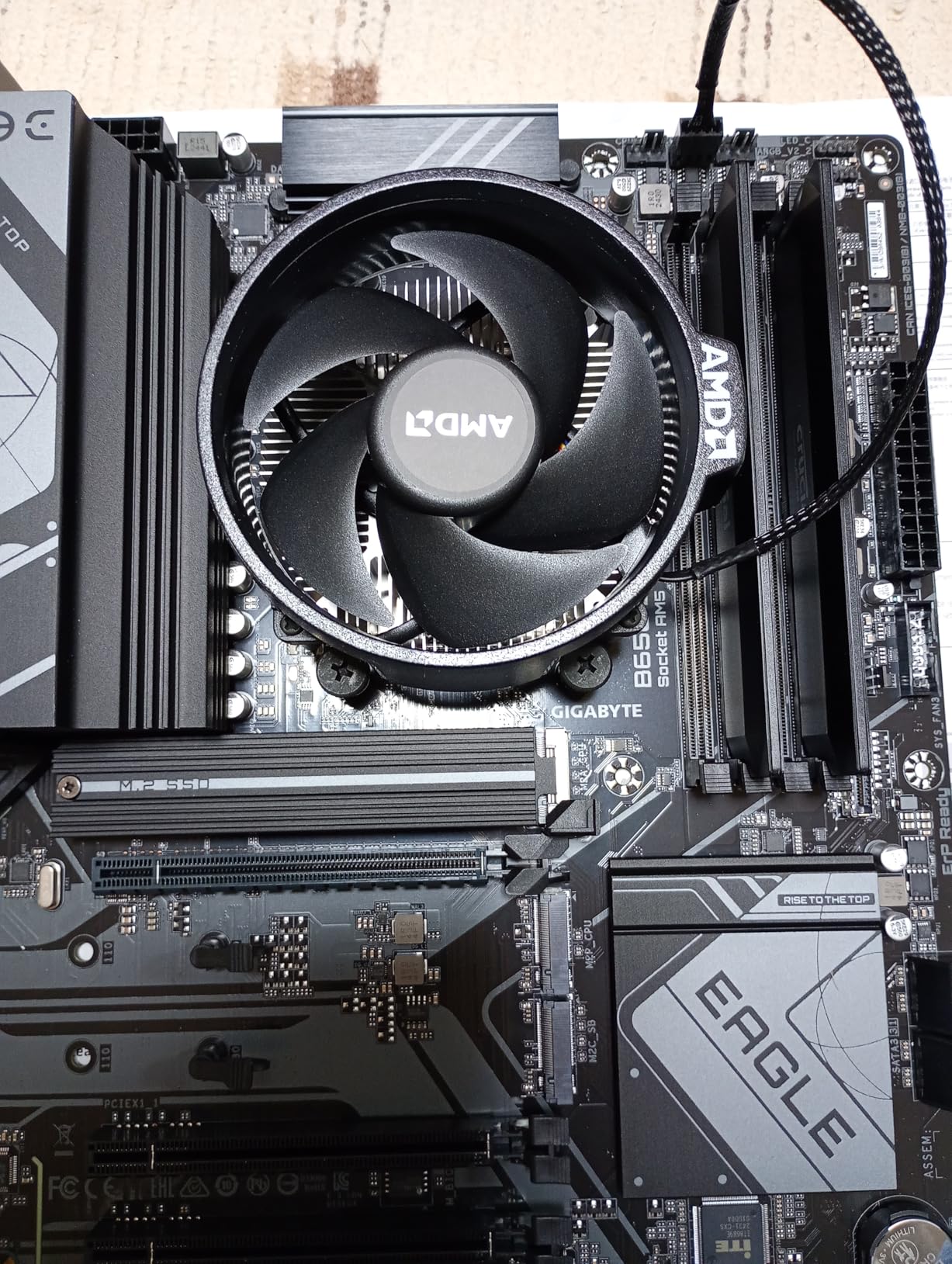 GIGABYTE B650 EAGLE AX Scheda Madre ATX WiFi 6E DDR5