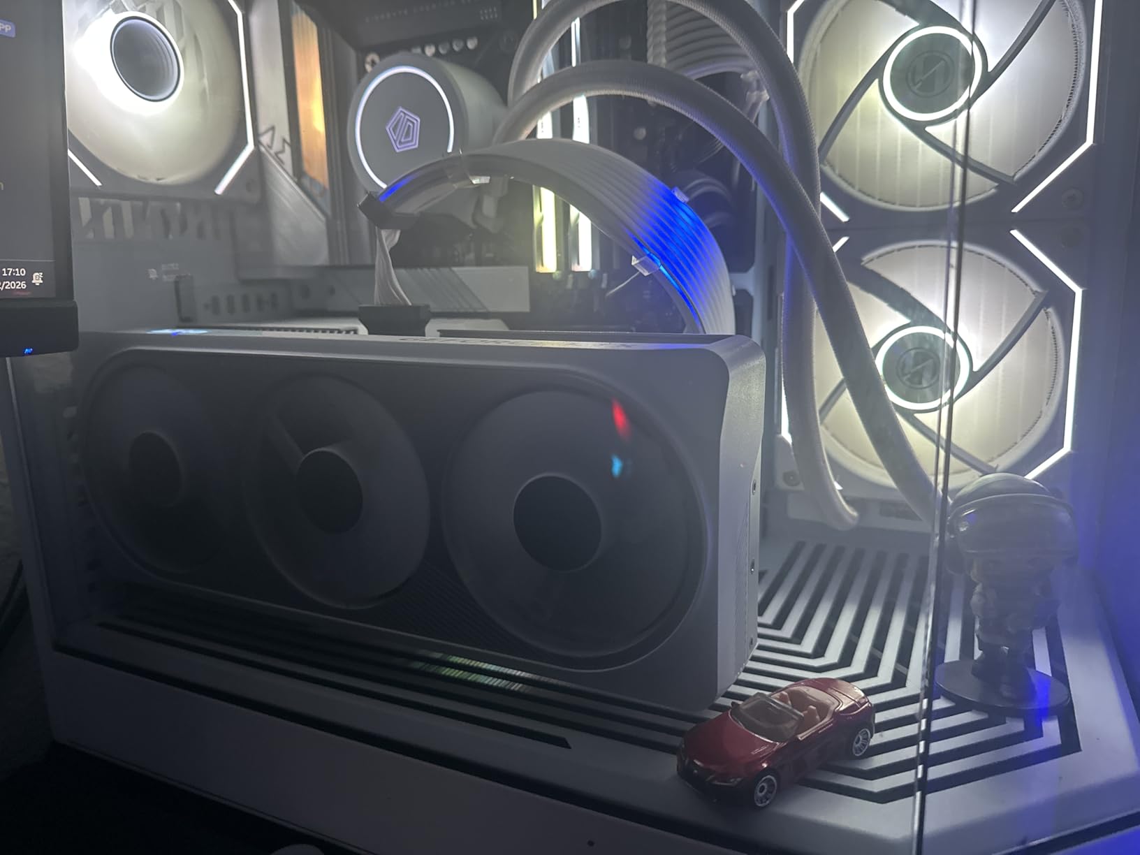 Gigabyte RTX 4070 Aero OC 12G scheda video GDDR6X bianca