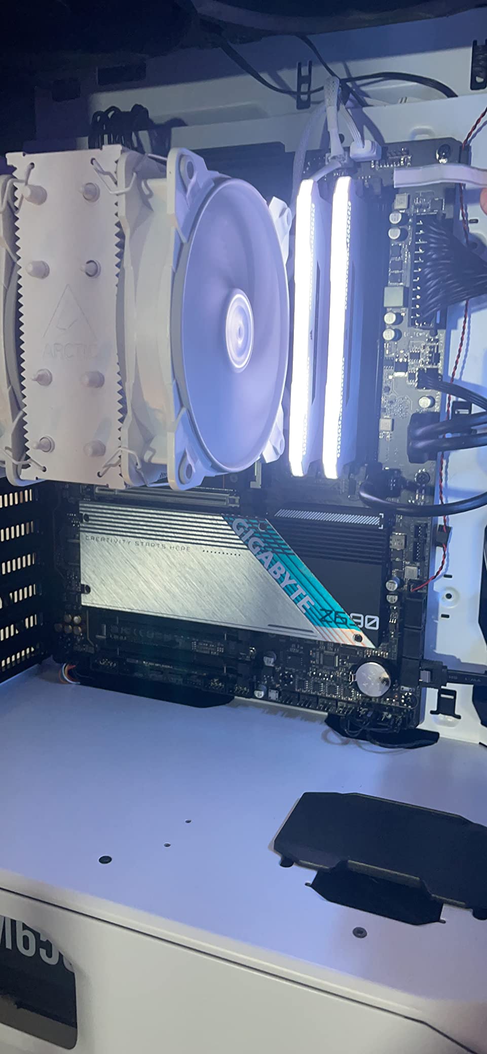 GIGABYTE AERO Z690 G DDR4 scheda madre LGA1700