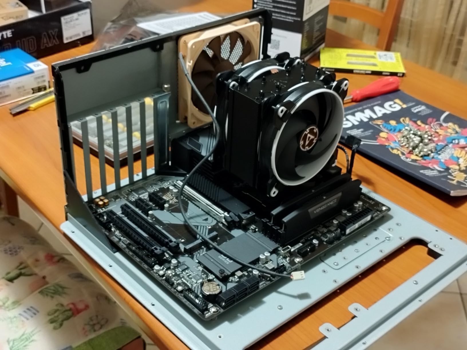 Gigabyte Z790 UD AX scheda madre LGA1700 DDR5
