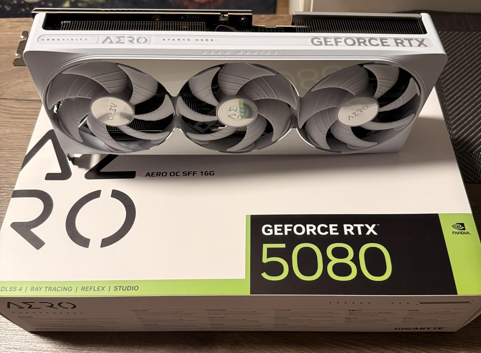 Gigabyte RTX 5080 Aero OC SFF Scheda Video 16GB GDDR7