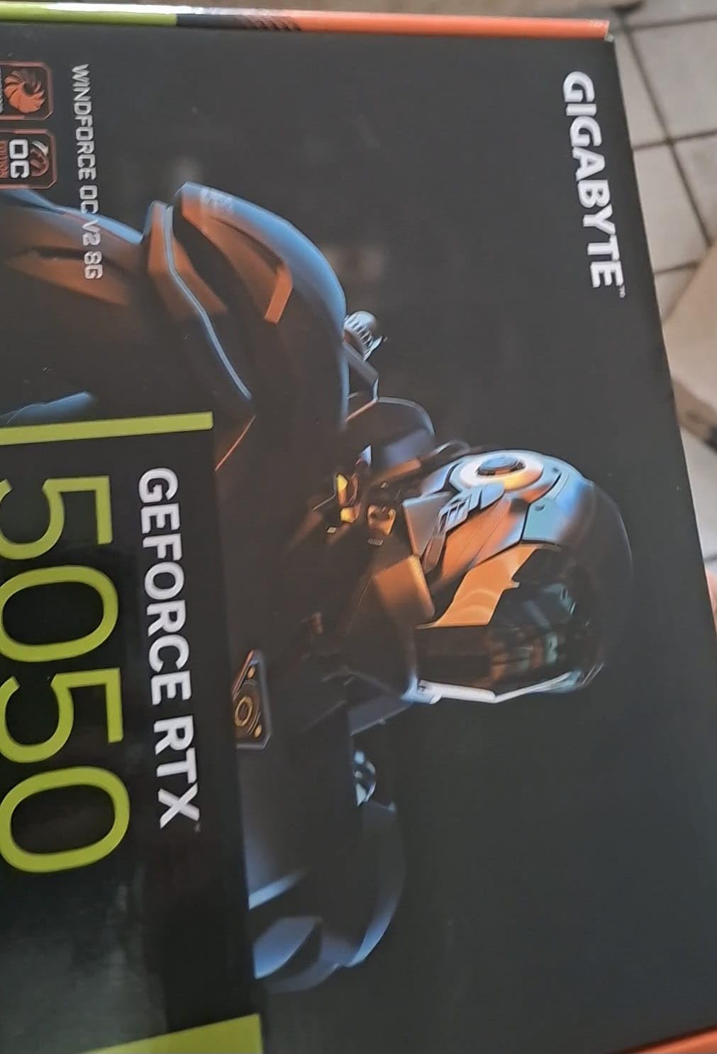 Gigabyte WINDFORCE RTX 5050 OC V2 scheda video 8GB GDDR6 DLSS 4