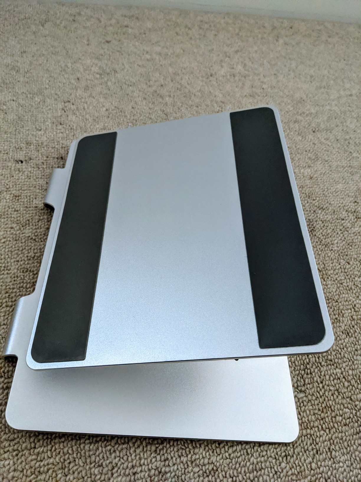 Dynabook PS0106EA1STA Supporto Laptop Alluminio 17" Silver