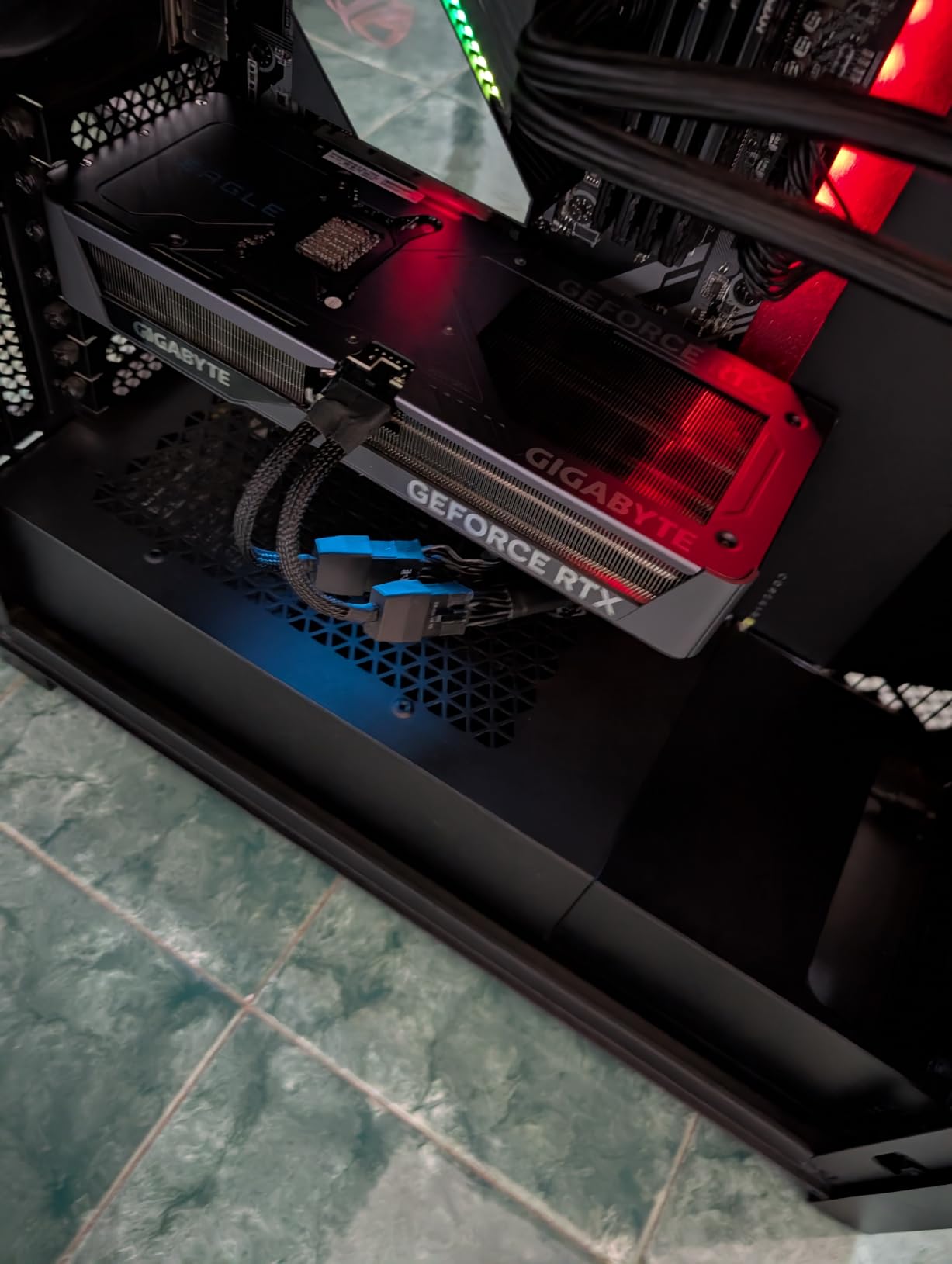 GIGABYTE EAGLE OC RTX 5070 GV-N5070EAGLE scheda video 12GB GDDR7