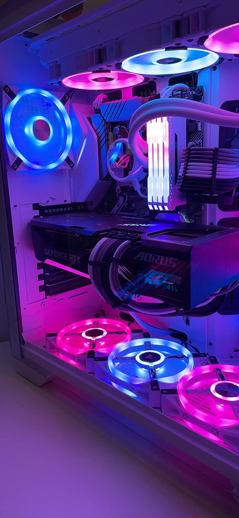 GIGABYTE AORUS RTX 3070 Ti scheda video 8GB GDDR6X