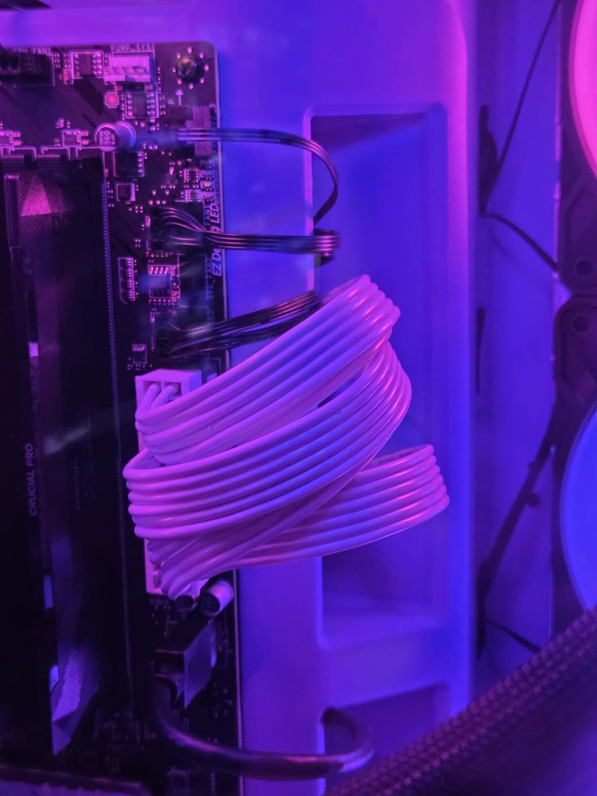 Gigabyte Aorus Elite P1000W Ice alimentatore 1000W Platinum modulare