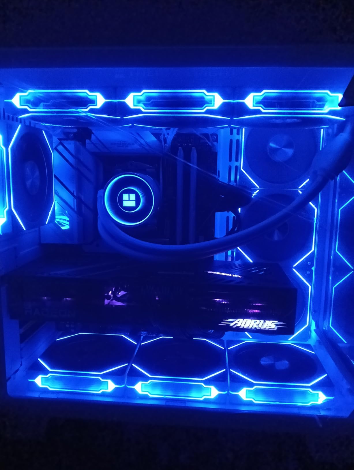 GIGABYTE AORUS Radeon RX 9070 XT ELITE 16G Scheda Video 16GB GDDR6