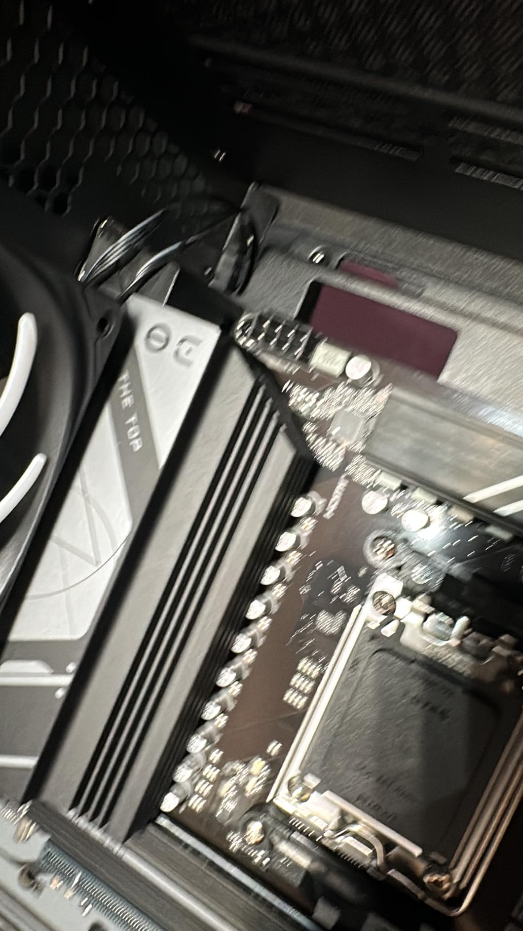 GIGABYTE EAGLE B650 scheda madre AM5 DDR5 PCIe 5.0