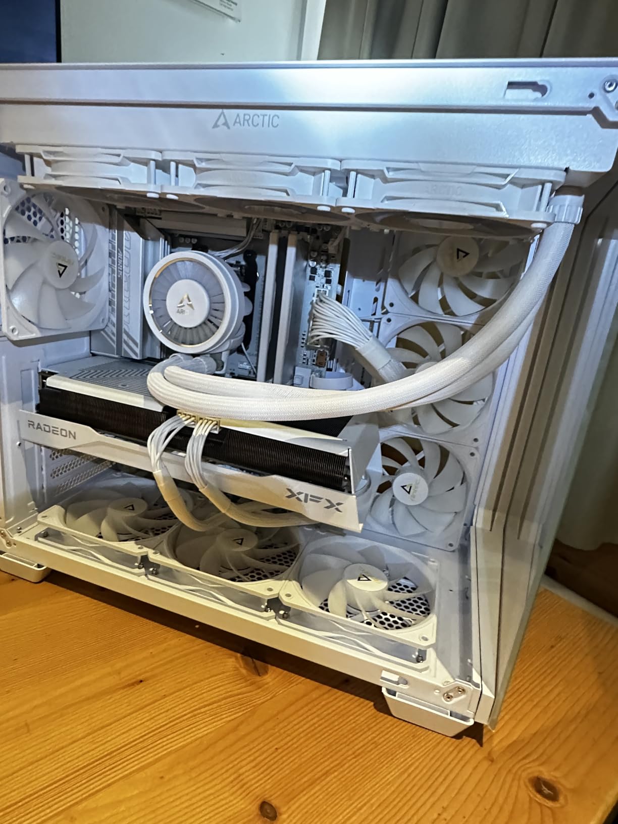GIGABYTE AORUS B850 ELITE WIFI7 ICE scheda madre ATX