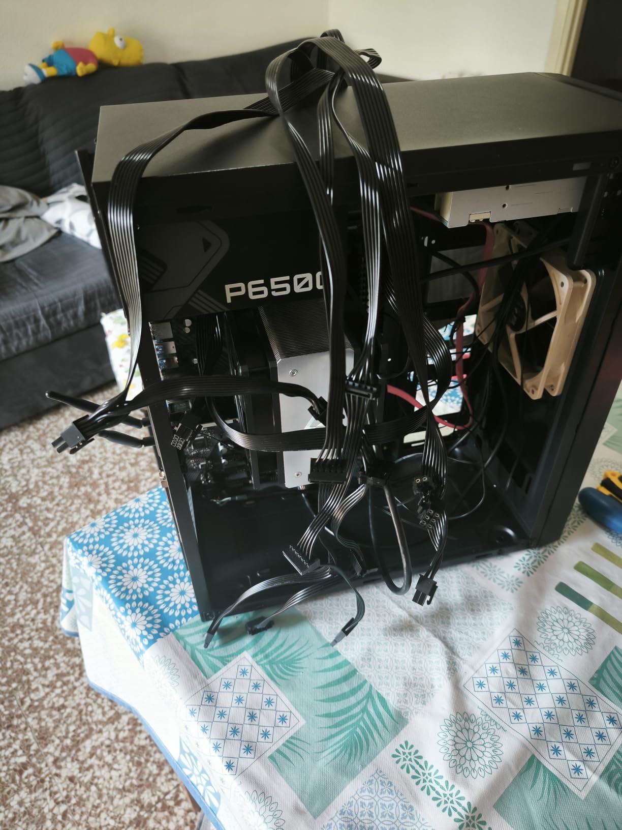 Gigabyte P650G 650W alimentatore modulare 80 Plus Gold
